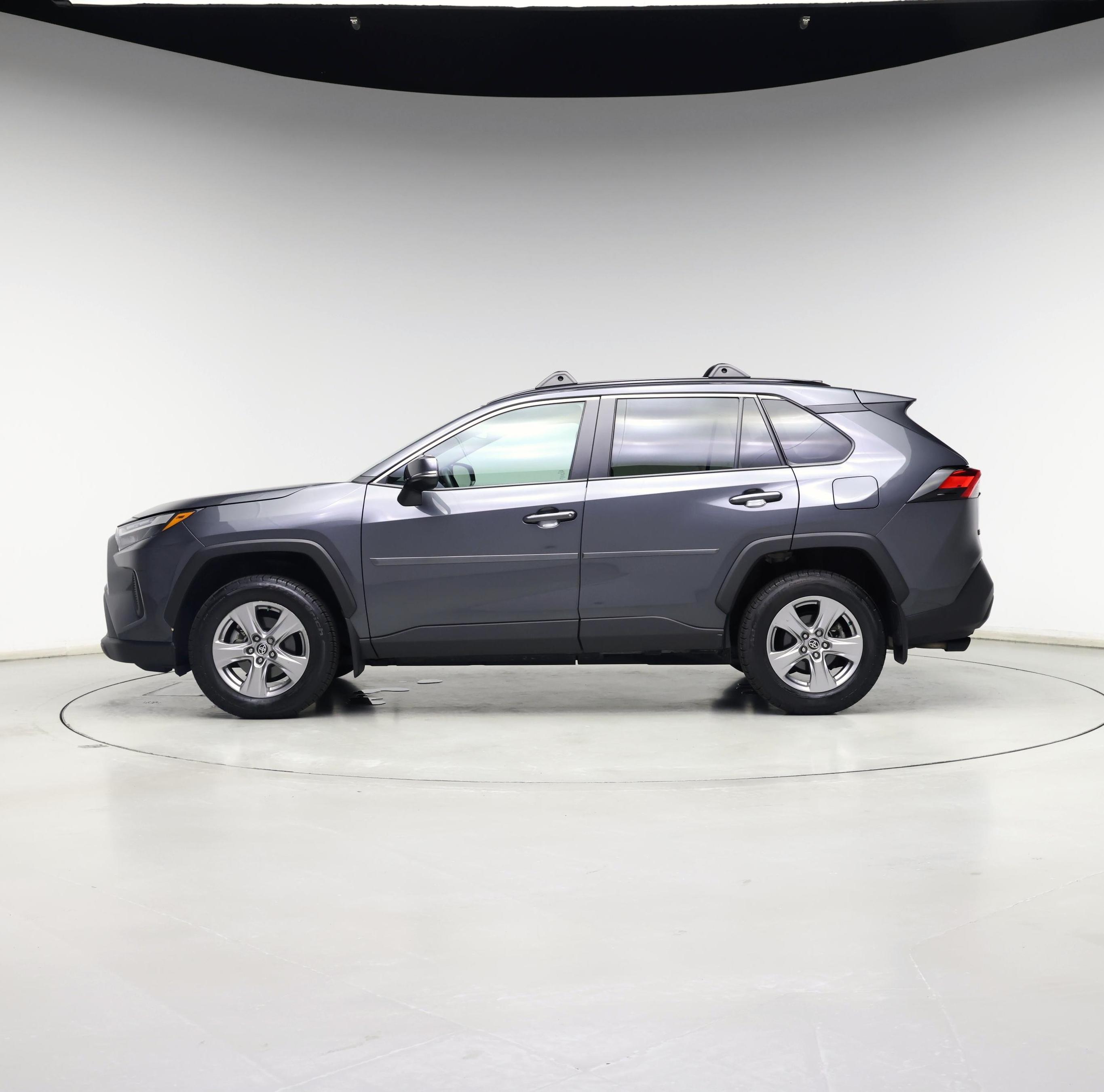 Thumbnail: 2022 Toyota RAV4 - 3