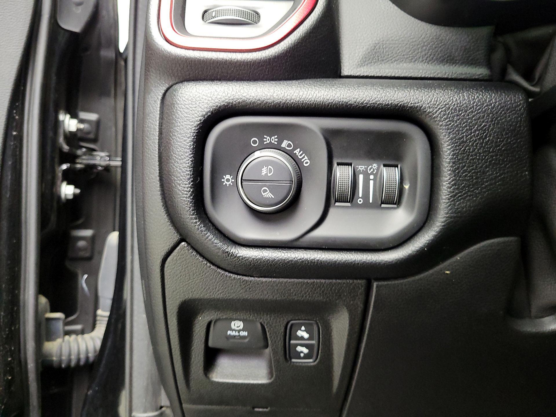 Thumbnail: 2019 RAM 1500 - 13
