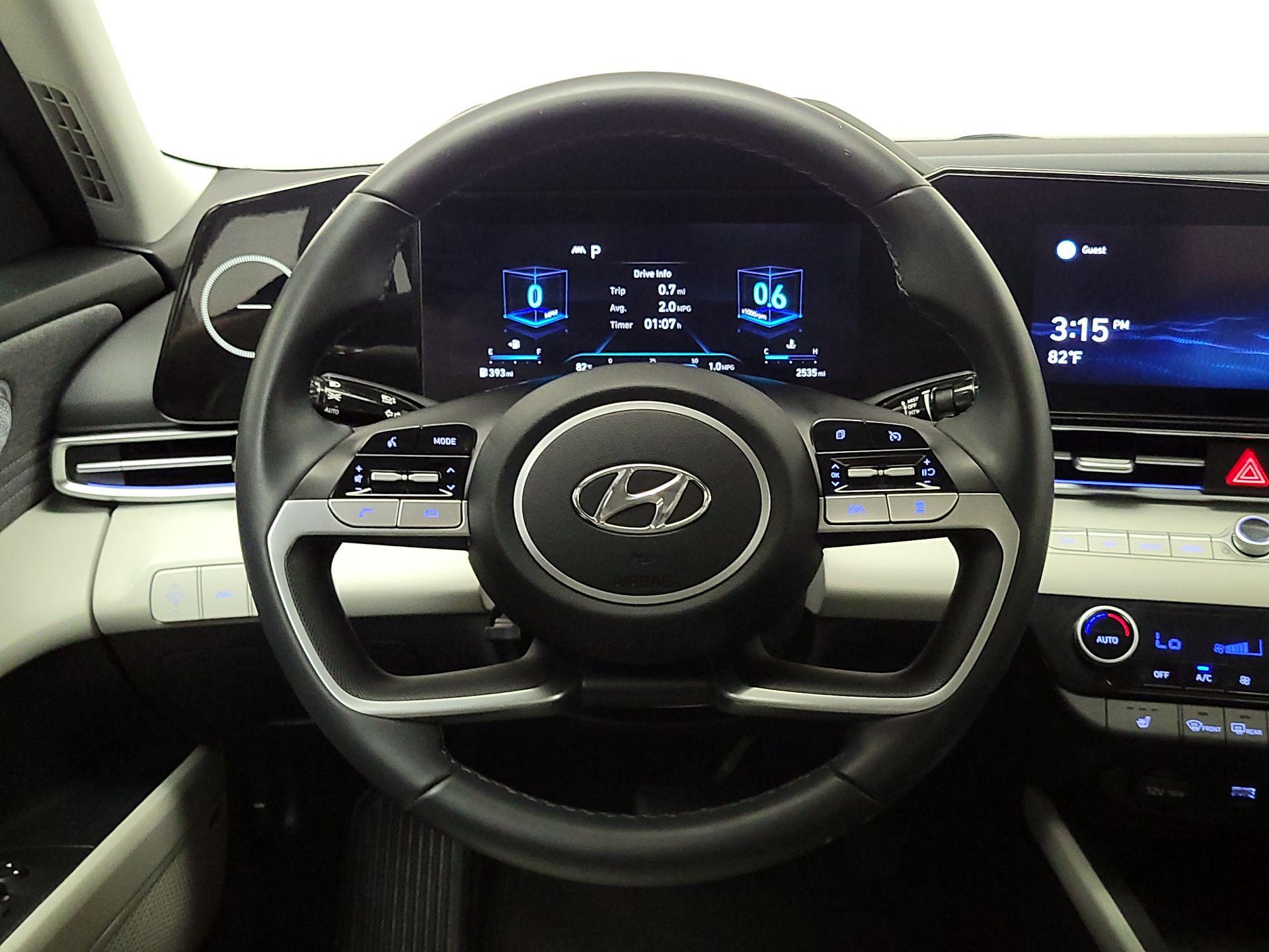 Thumbnail: 2021 Hyundai Elantra - 10