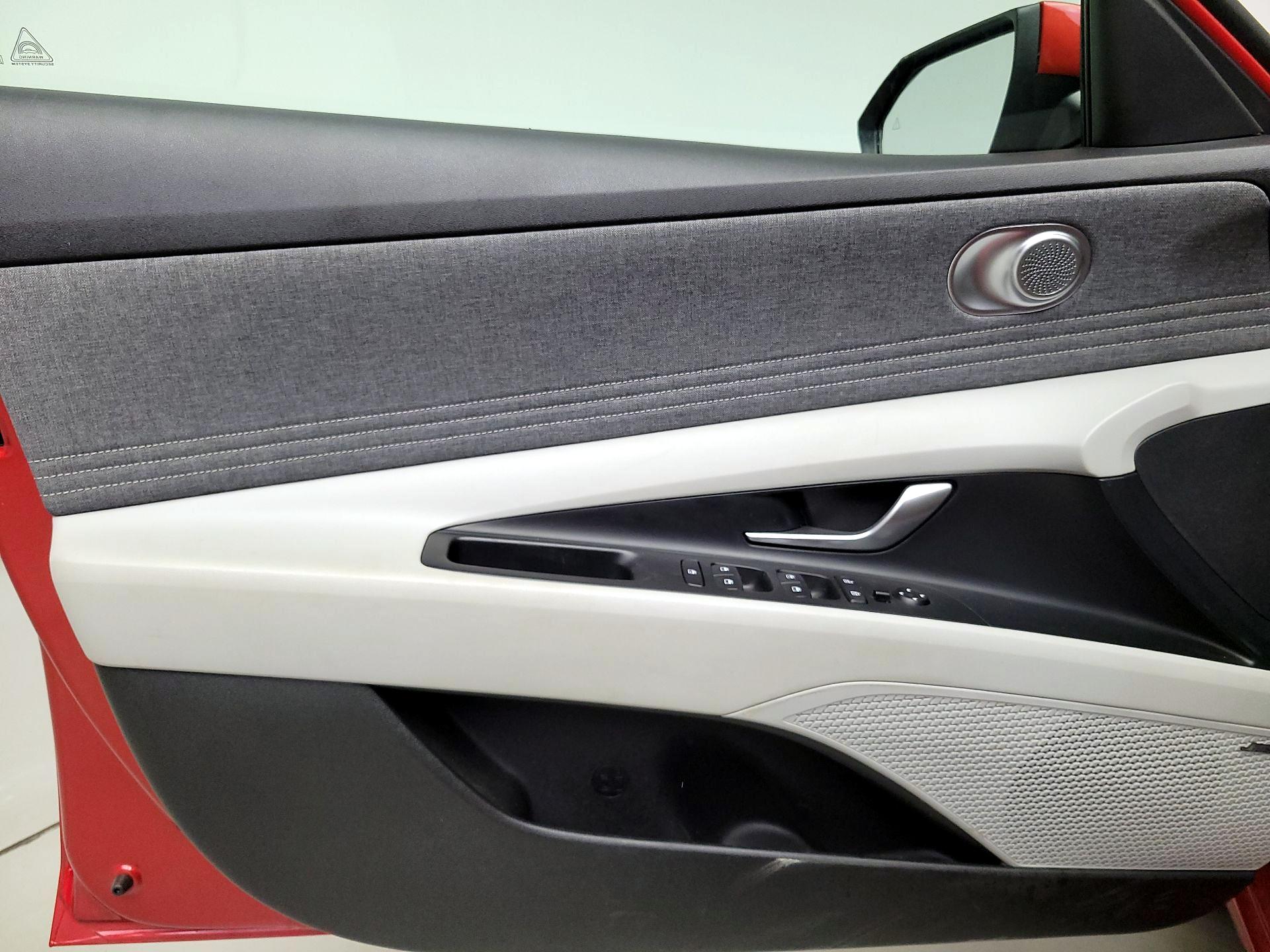 Thumbnail: 2021 Hyundai Elantra - 12