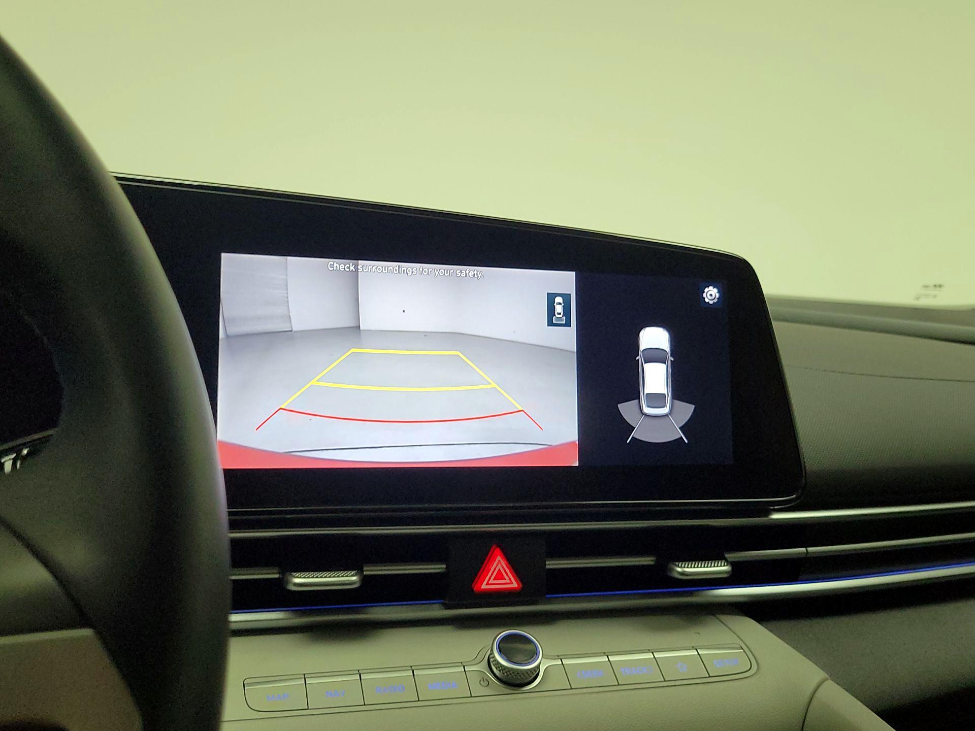 Thumbnail: 2021 Hyundai Elantra - 15