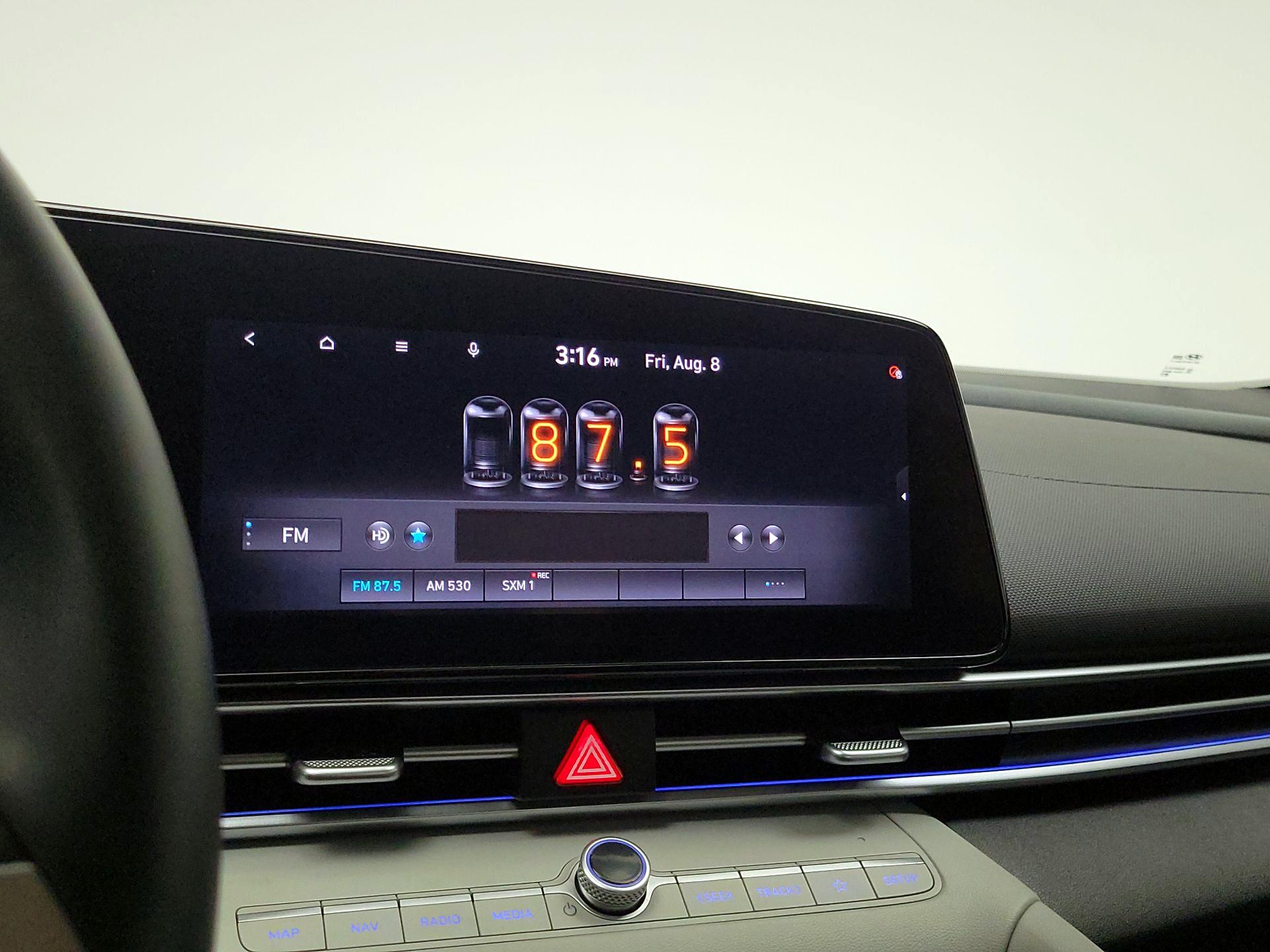Thumbnail: 2021 Hyundai Elantra - 16
