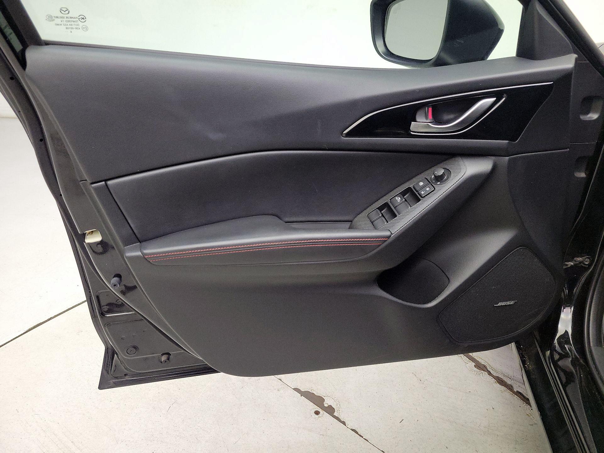 Thumbnail: 2015 Mazda Mazda3 - 12