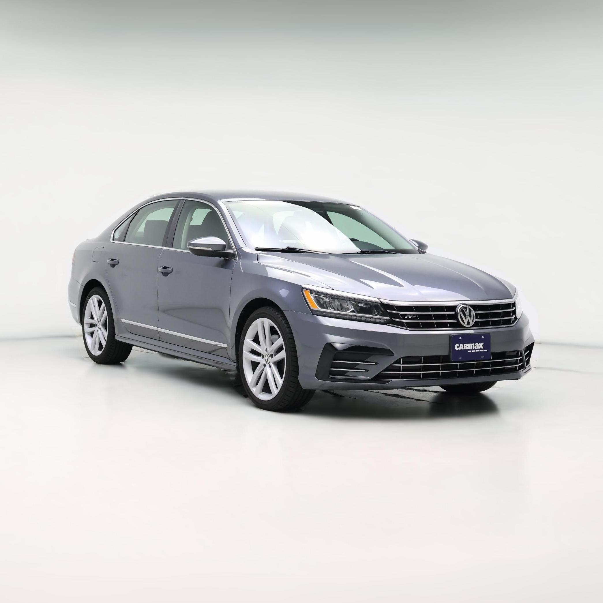Thumbnail: 2016 Volkswagen Passat - 1