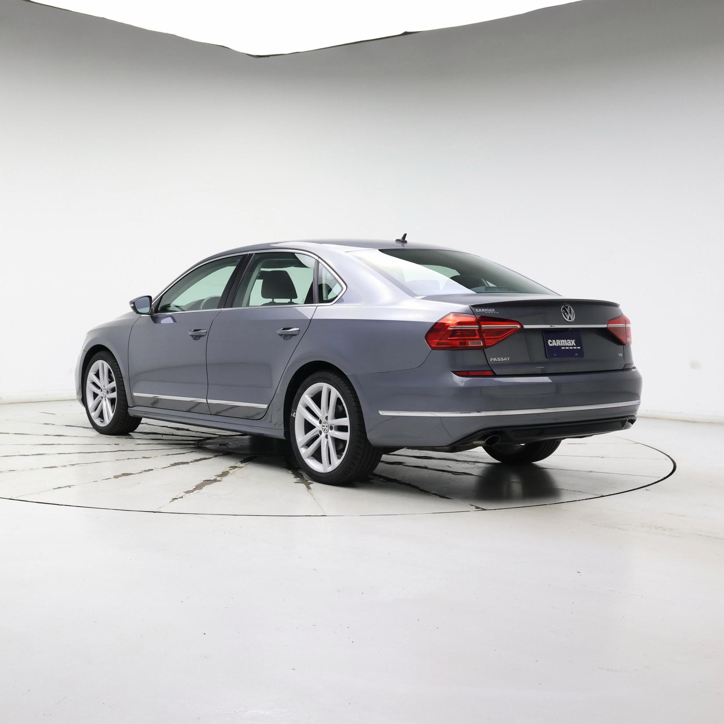 Thumbnail: 2016 Volkswagen Passat - 2