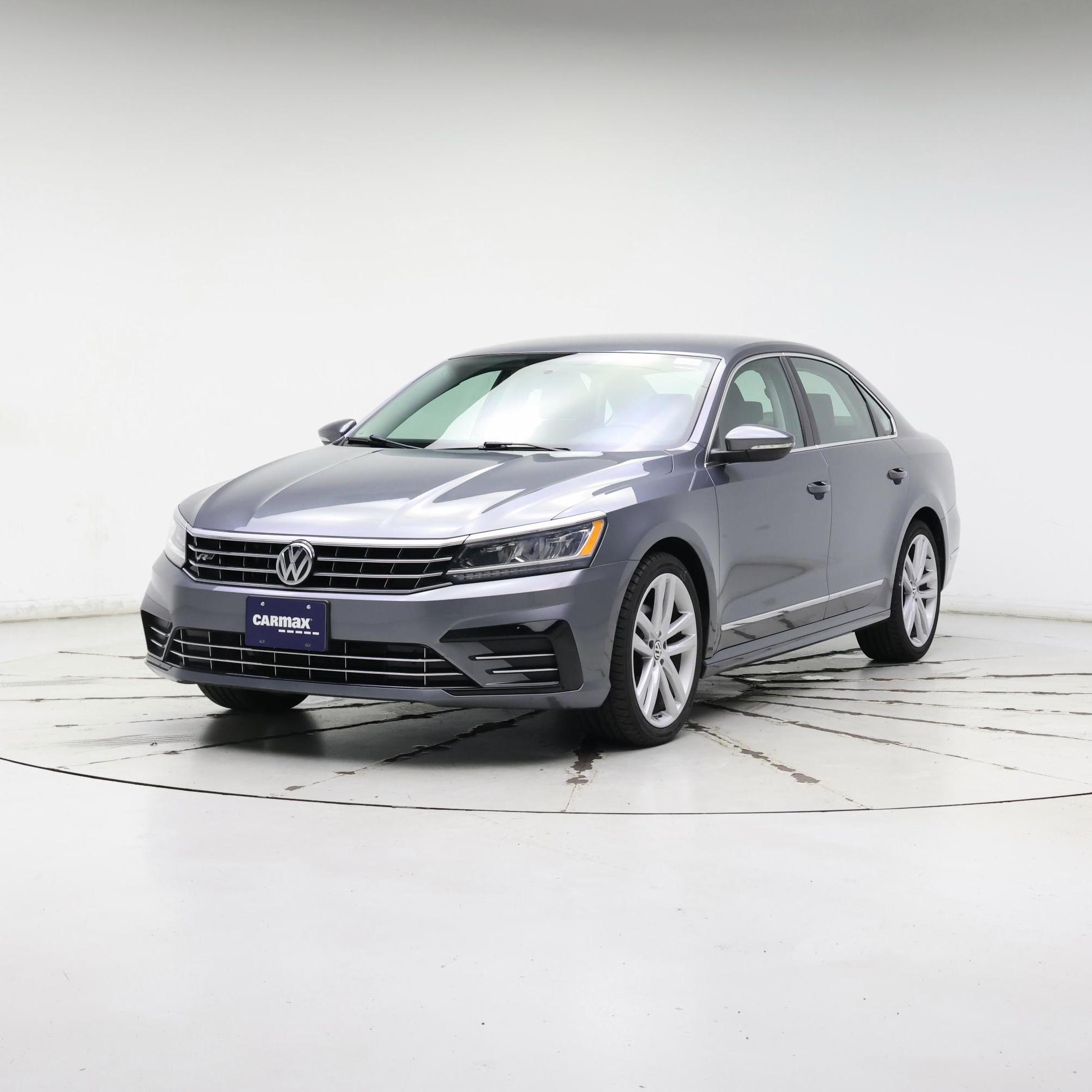 Thumbnail: 2016 Volkswagen Passat - 4