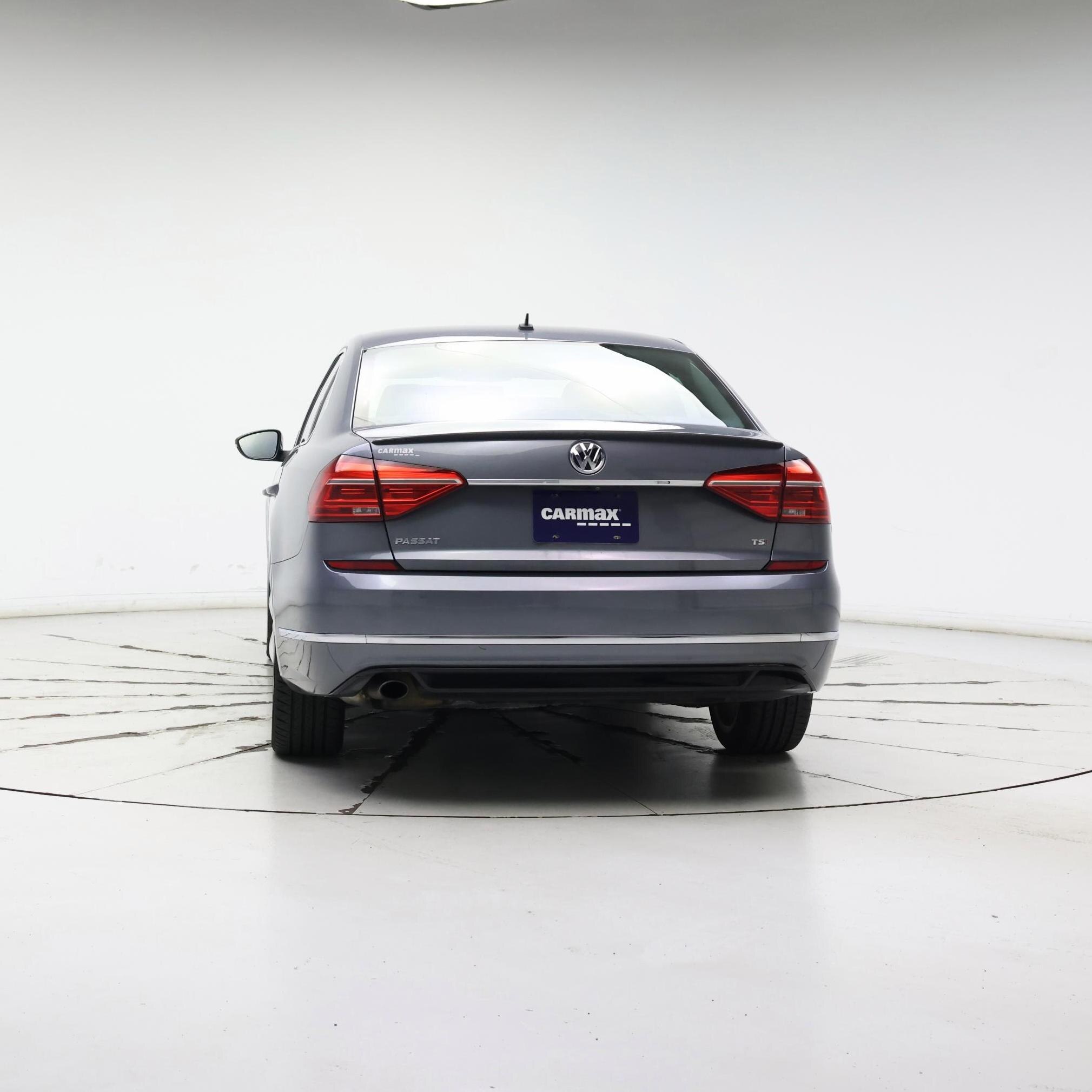 Thumbnail: 2016 Volkswagen Passat - 6