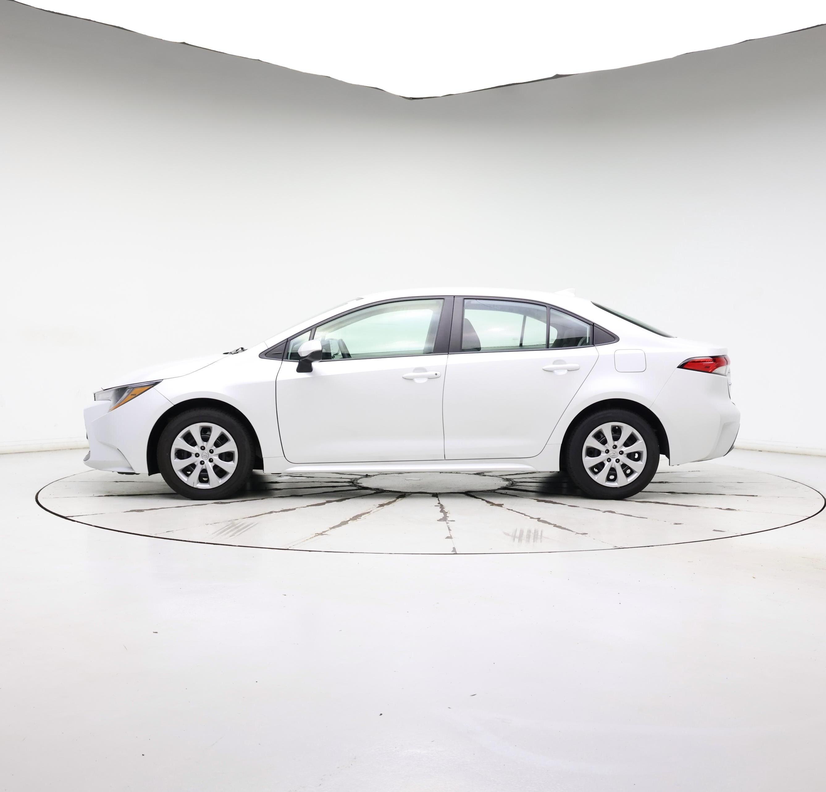 Thumbnail: 2022 Toyota Corolla - 3