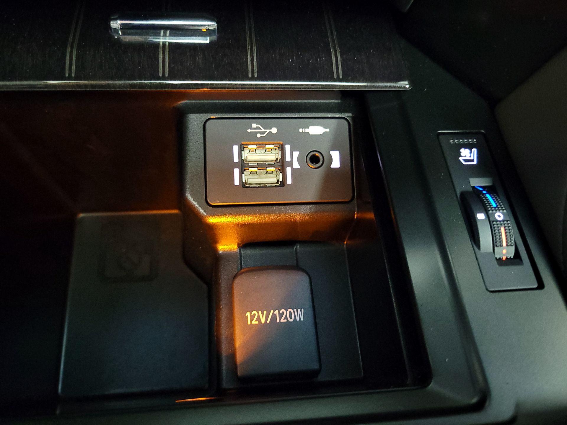 Thumbnail: 2023 Lexus GX - 19