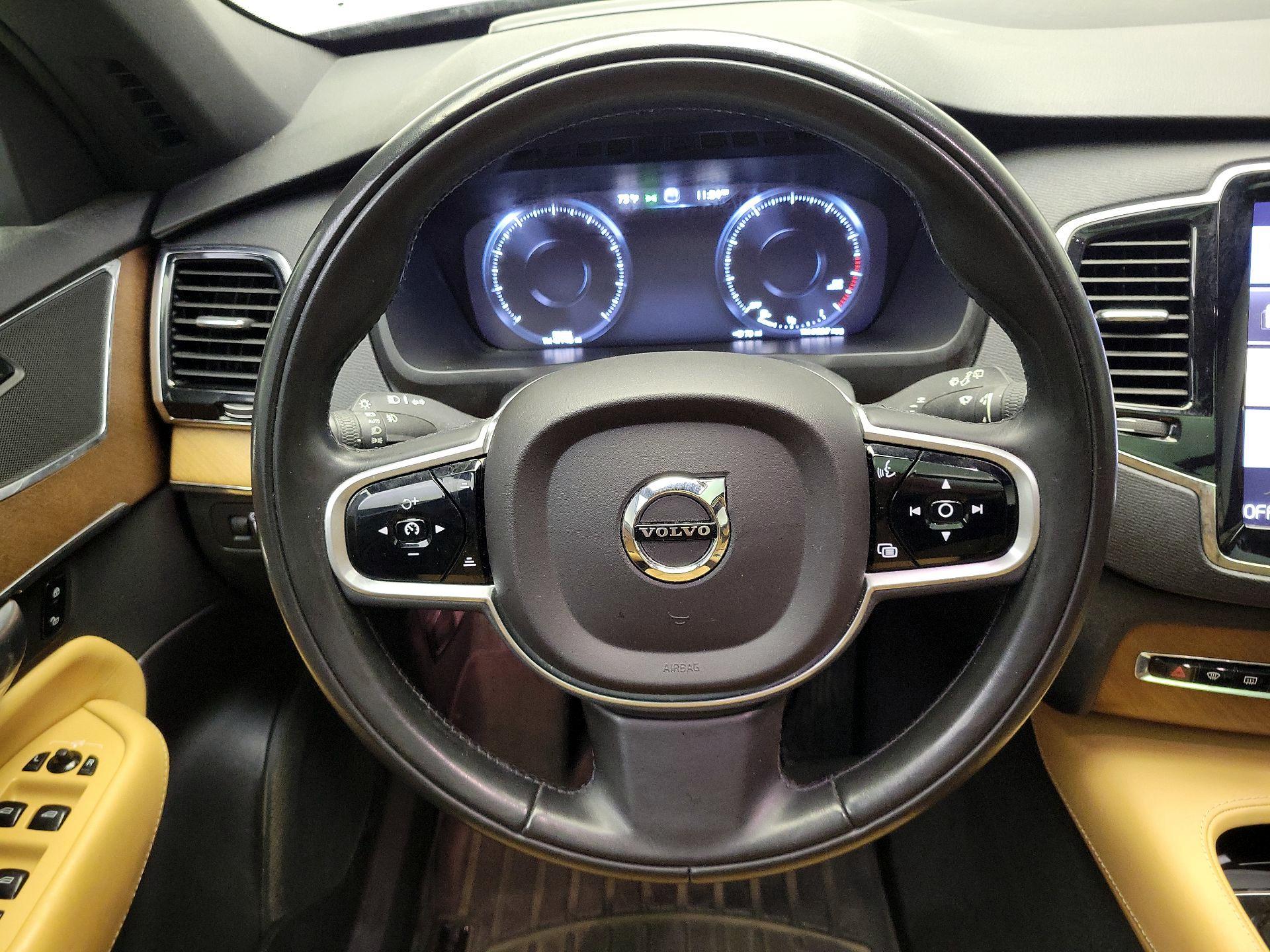 Thumbnail: 2018 Volvo XC90 - 10