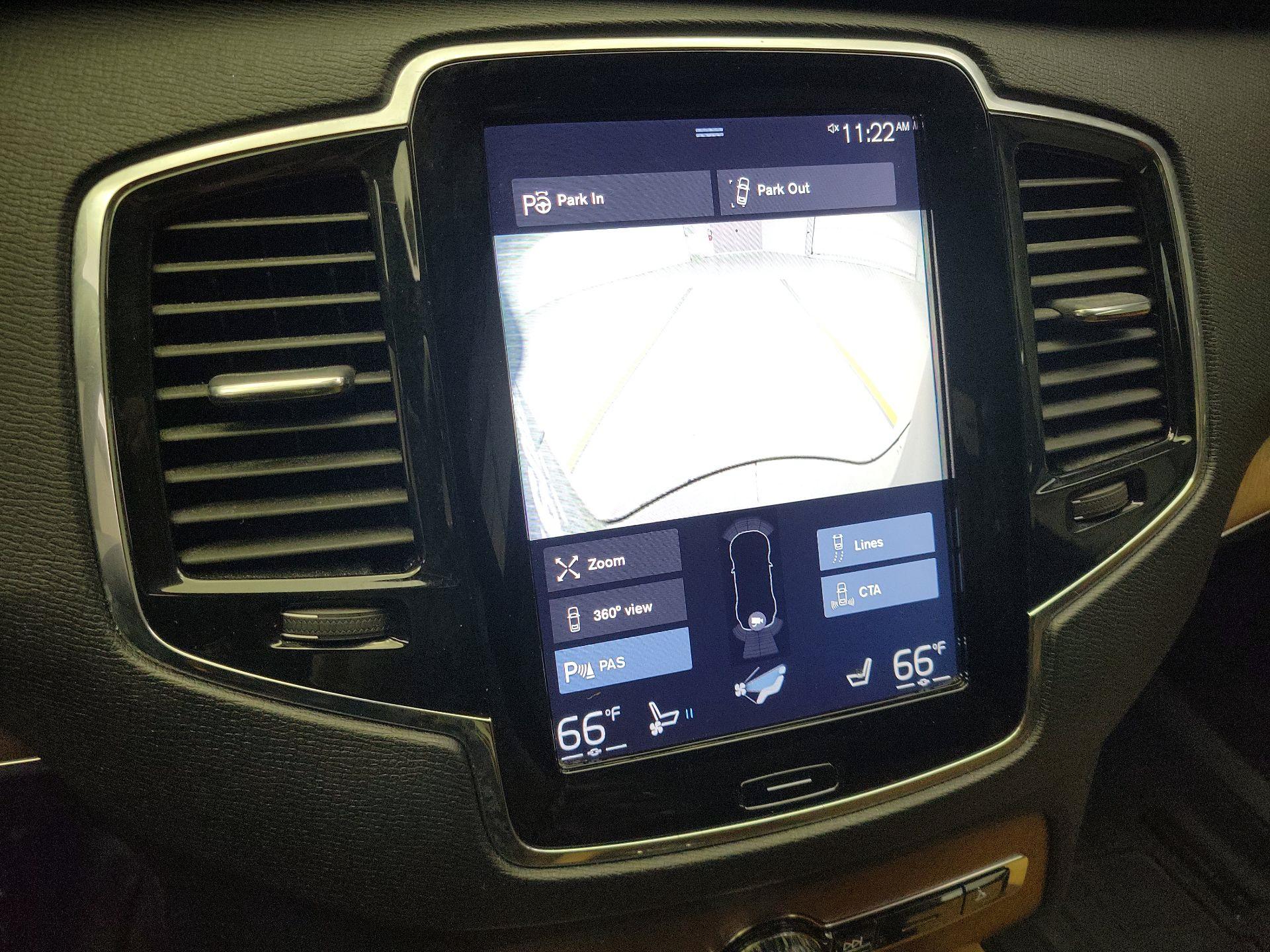 Thumbnail: 2018 Volvo XC90 - 15