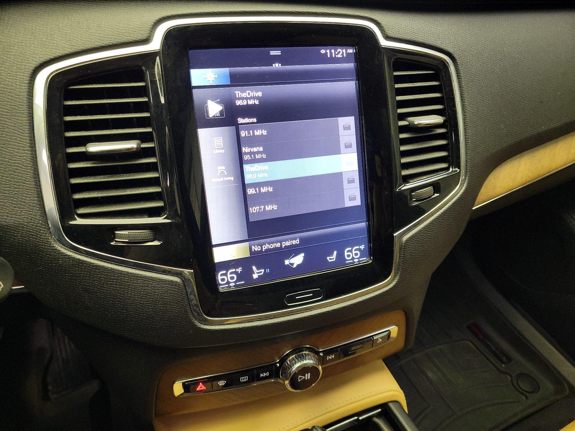Thumbnail: 2018 Volvo XC90 - 16