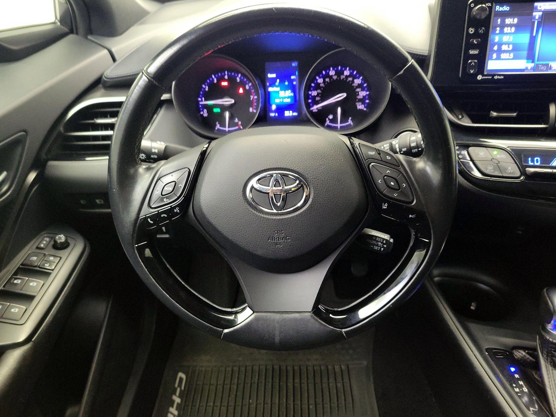 Thumbnail: 2018 Toyota C-HR - 10