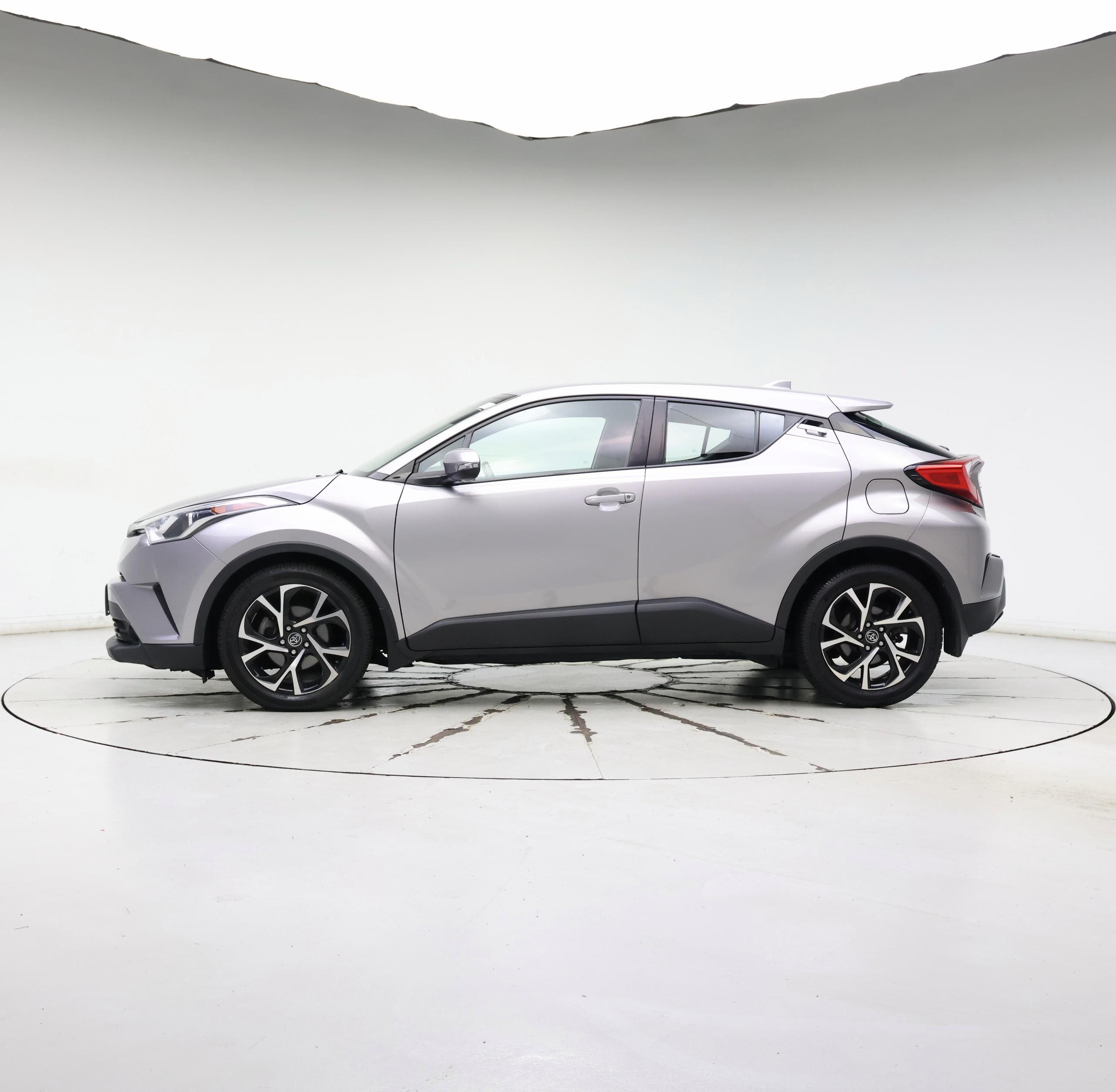 Thumbnail: 2018 Toyota C-HR - 3