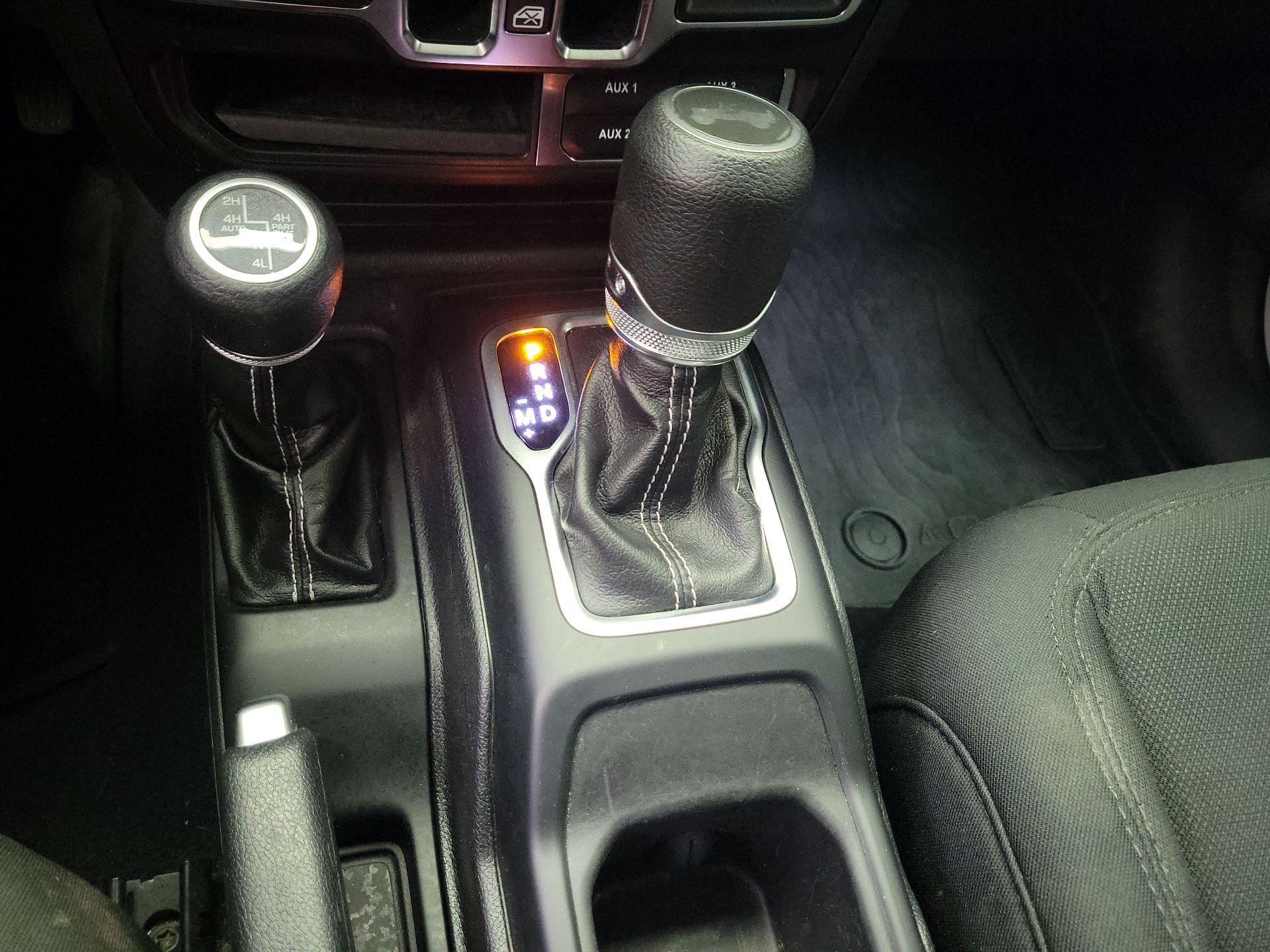 Thumbnail: 2020 Jeep Wrangler - 18