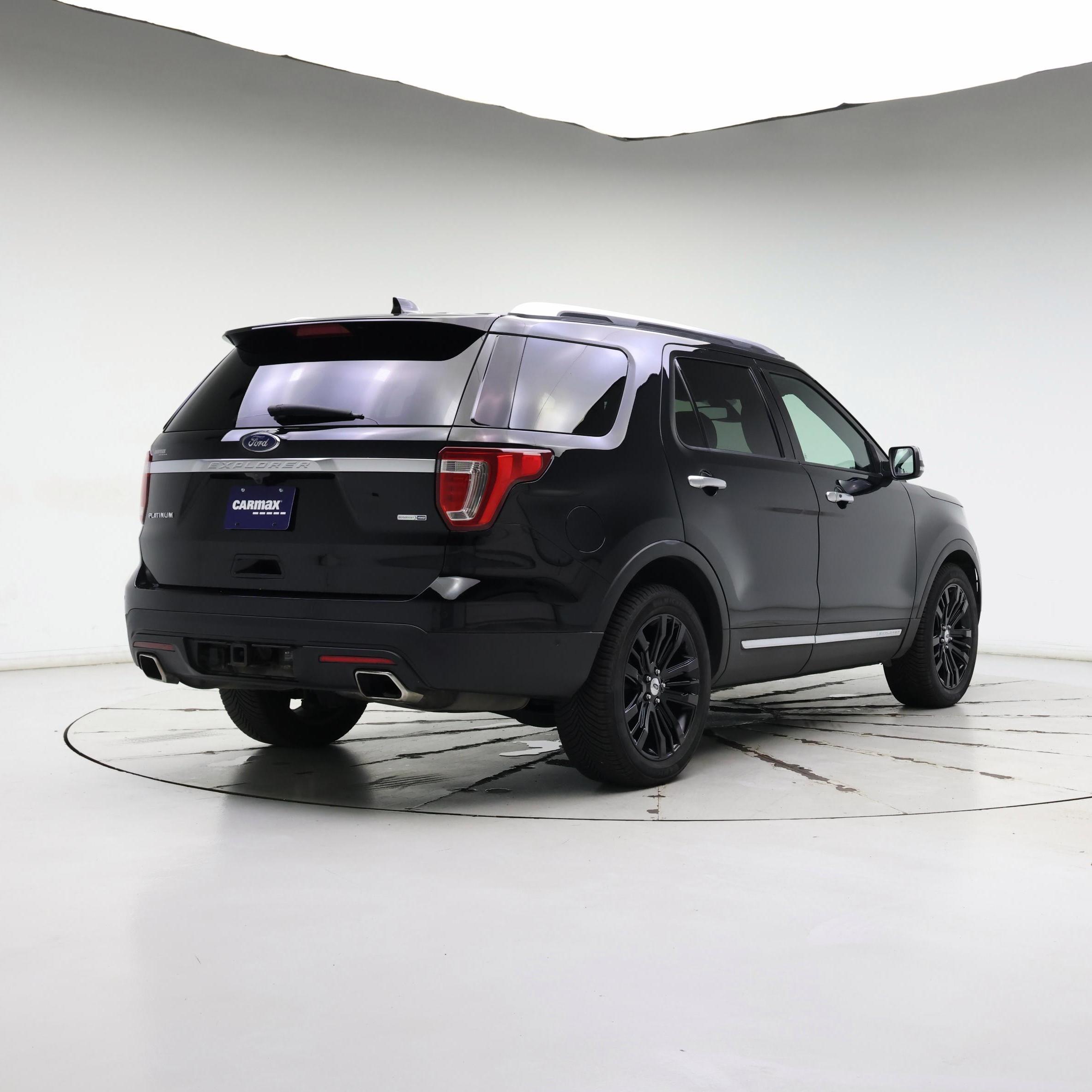 Thumbnail: 2017 Ford Explorer - 8
