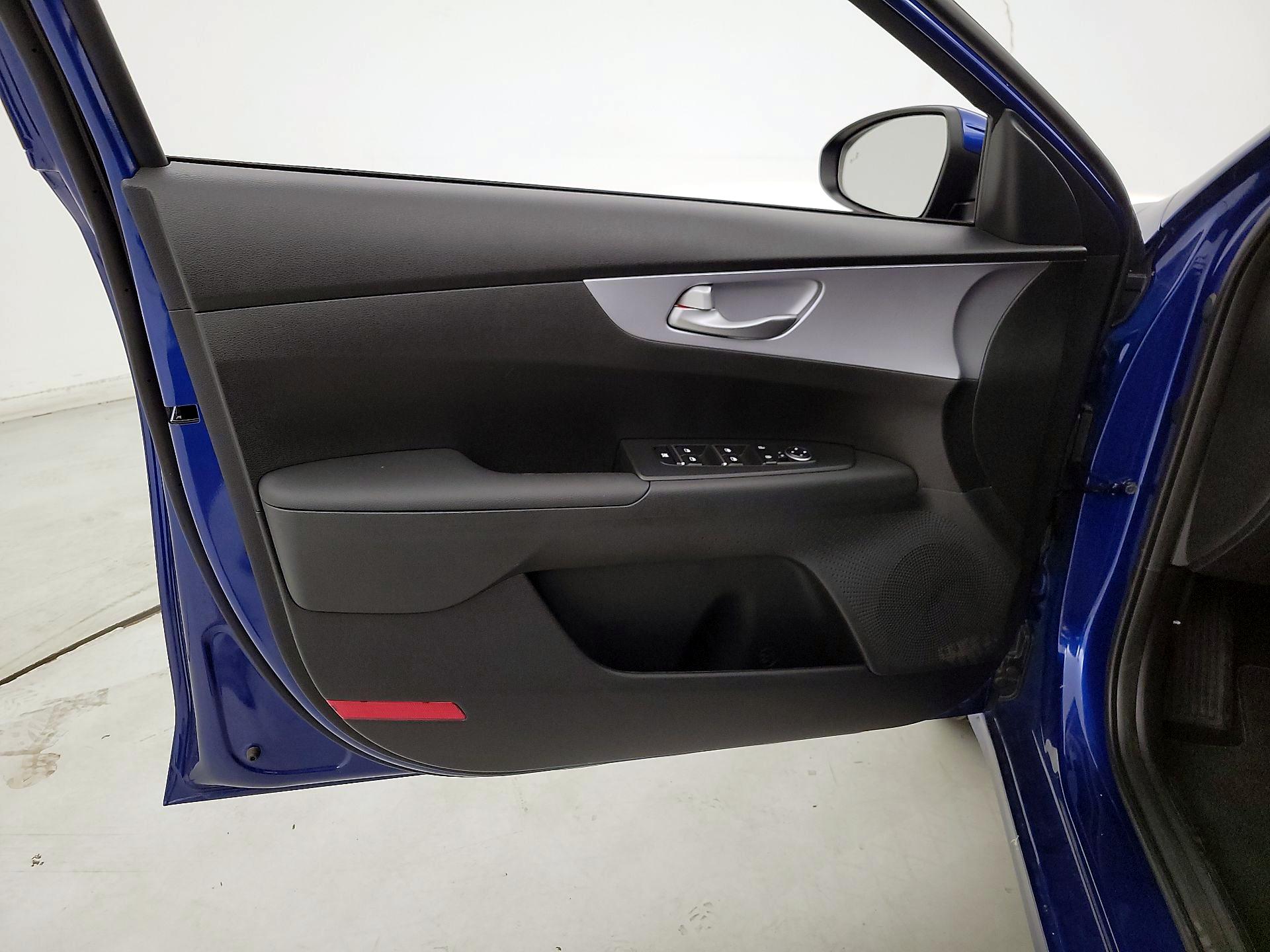 Thumbnail: 2024 Kia Forte - 12
