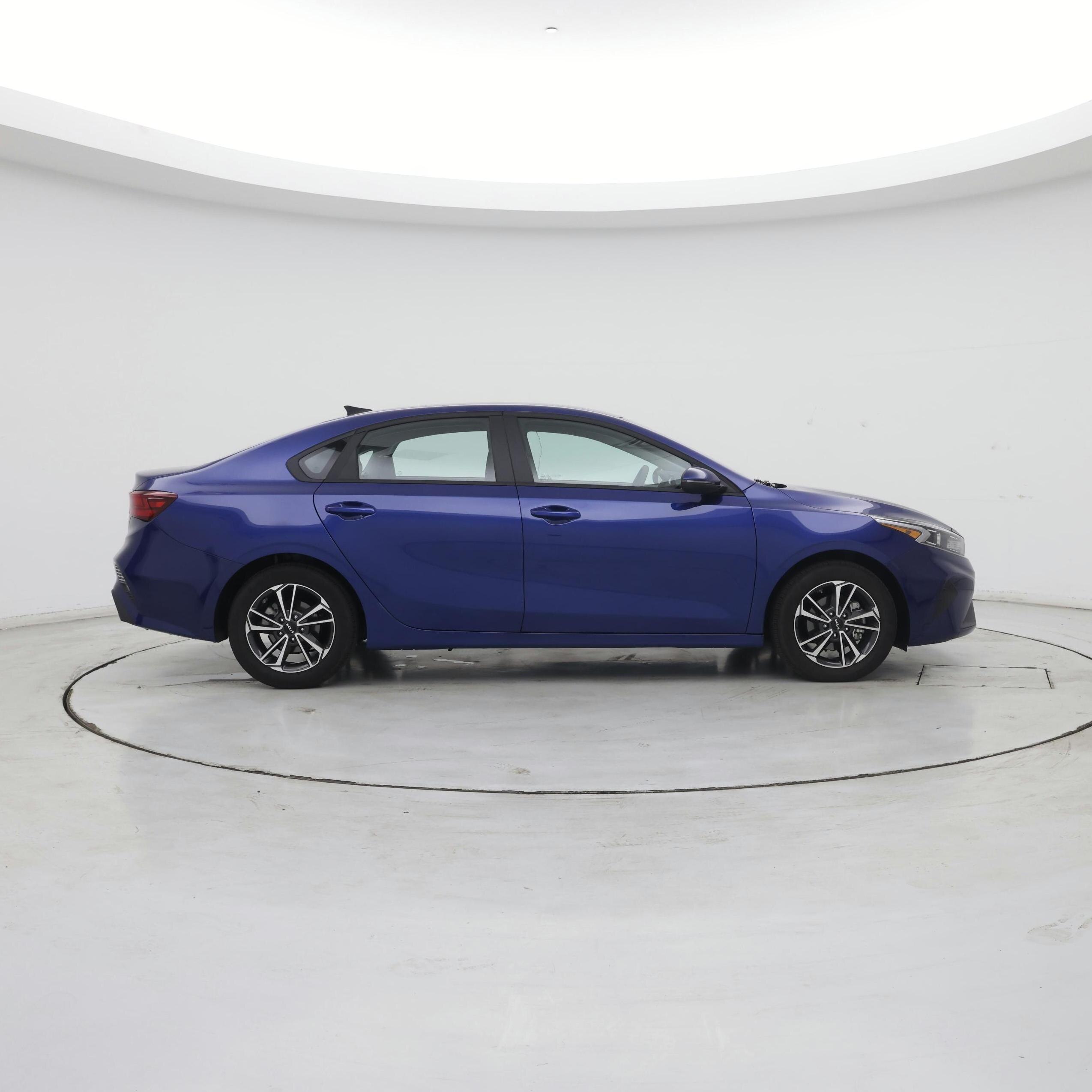 Thumbnail: 2024 Kia Forte - 7