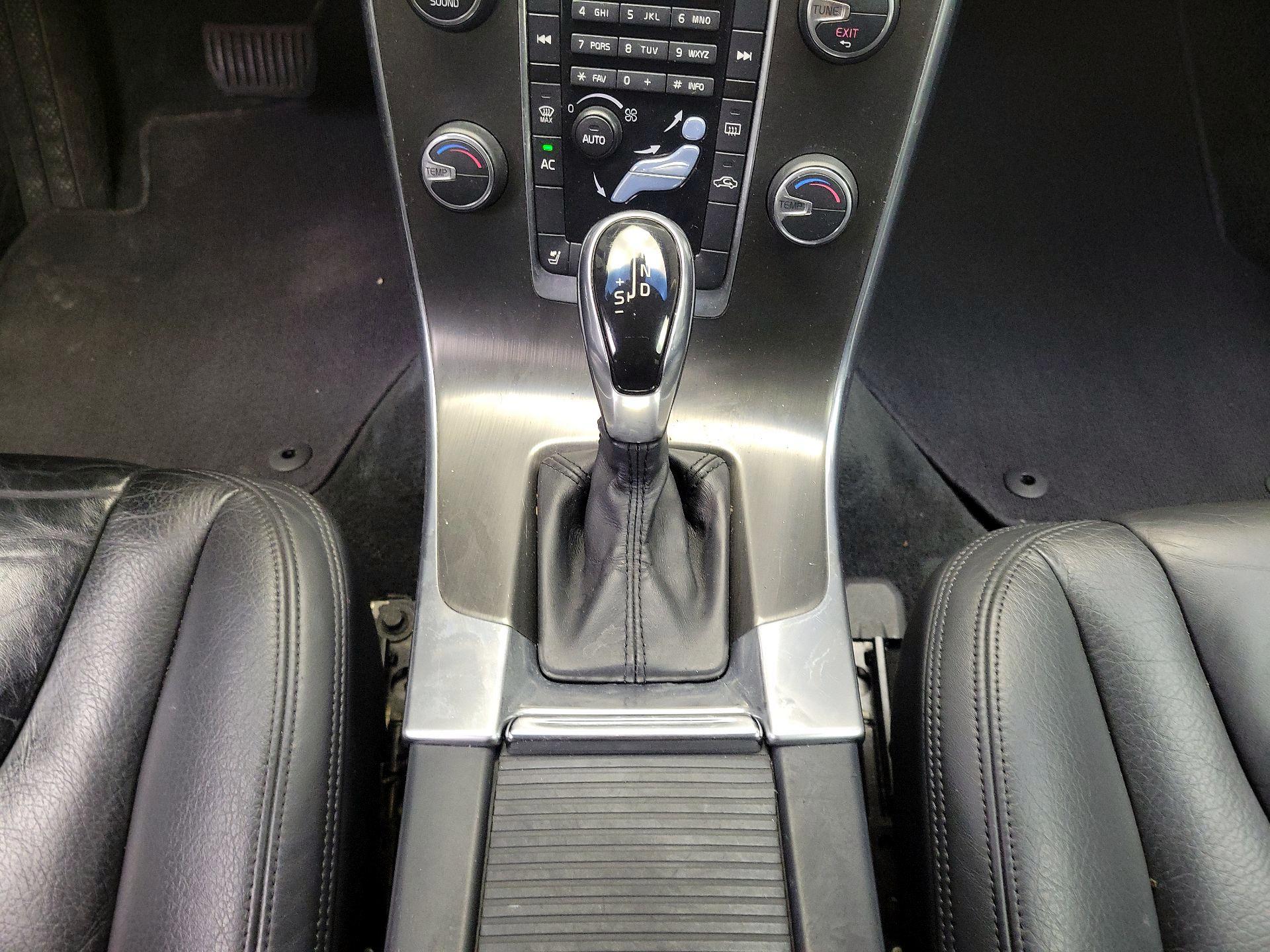 Thumbnail: 2014 Volvo S60 - 16
