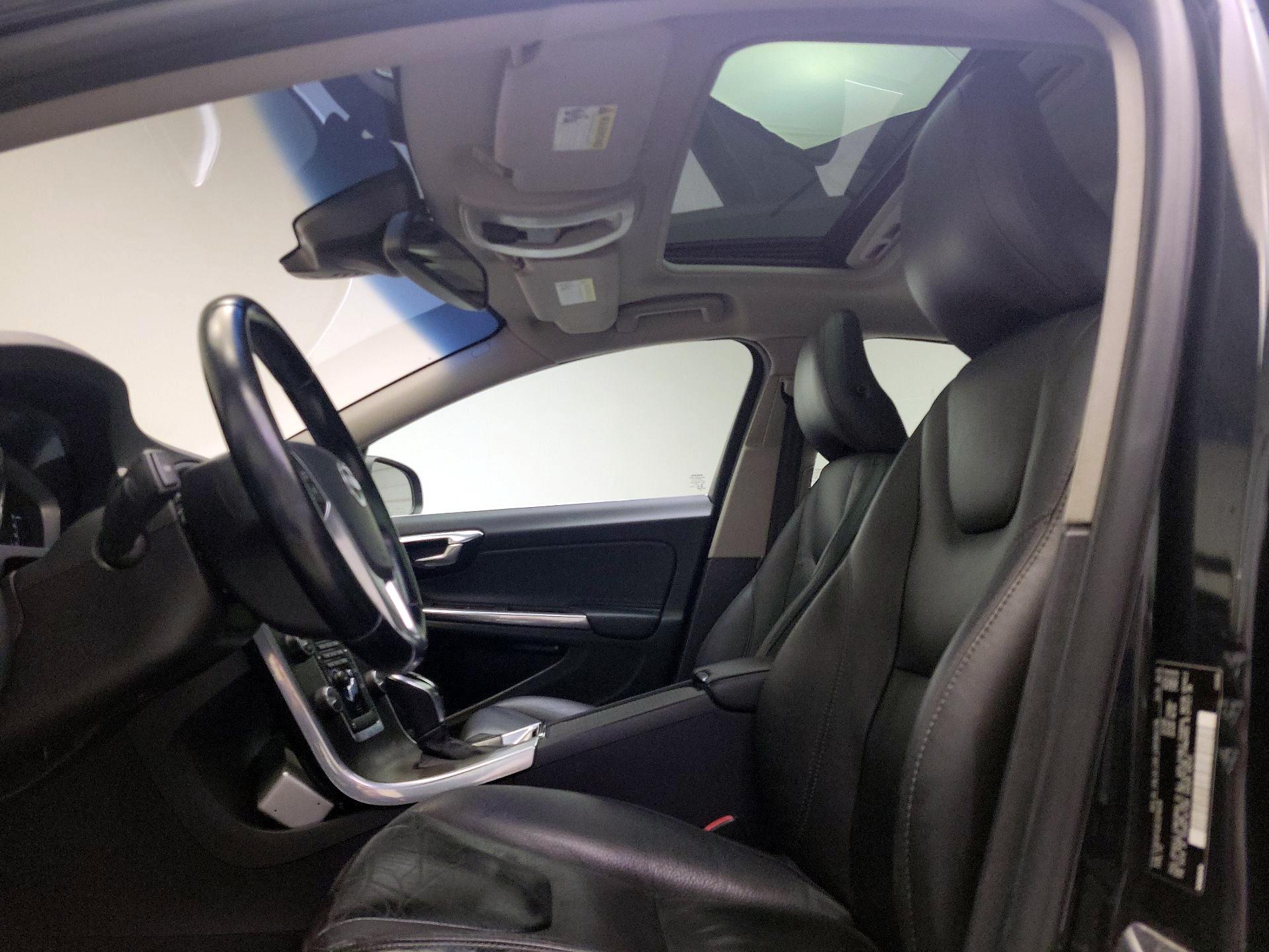 Thumbnail: 2014 Volvo S60 - 18