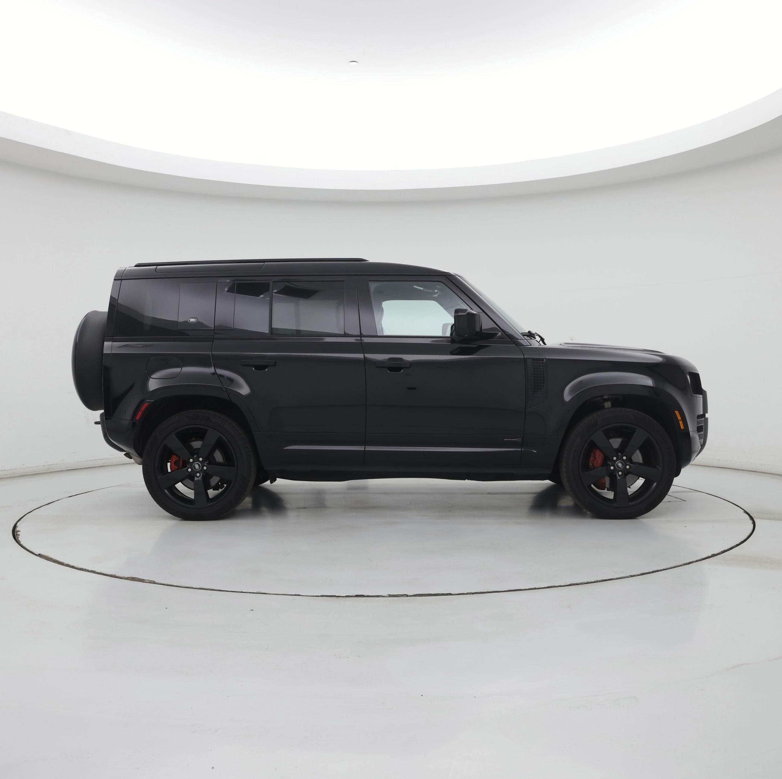Thumbnail: 2024 Land Rover Defender - 7