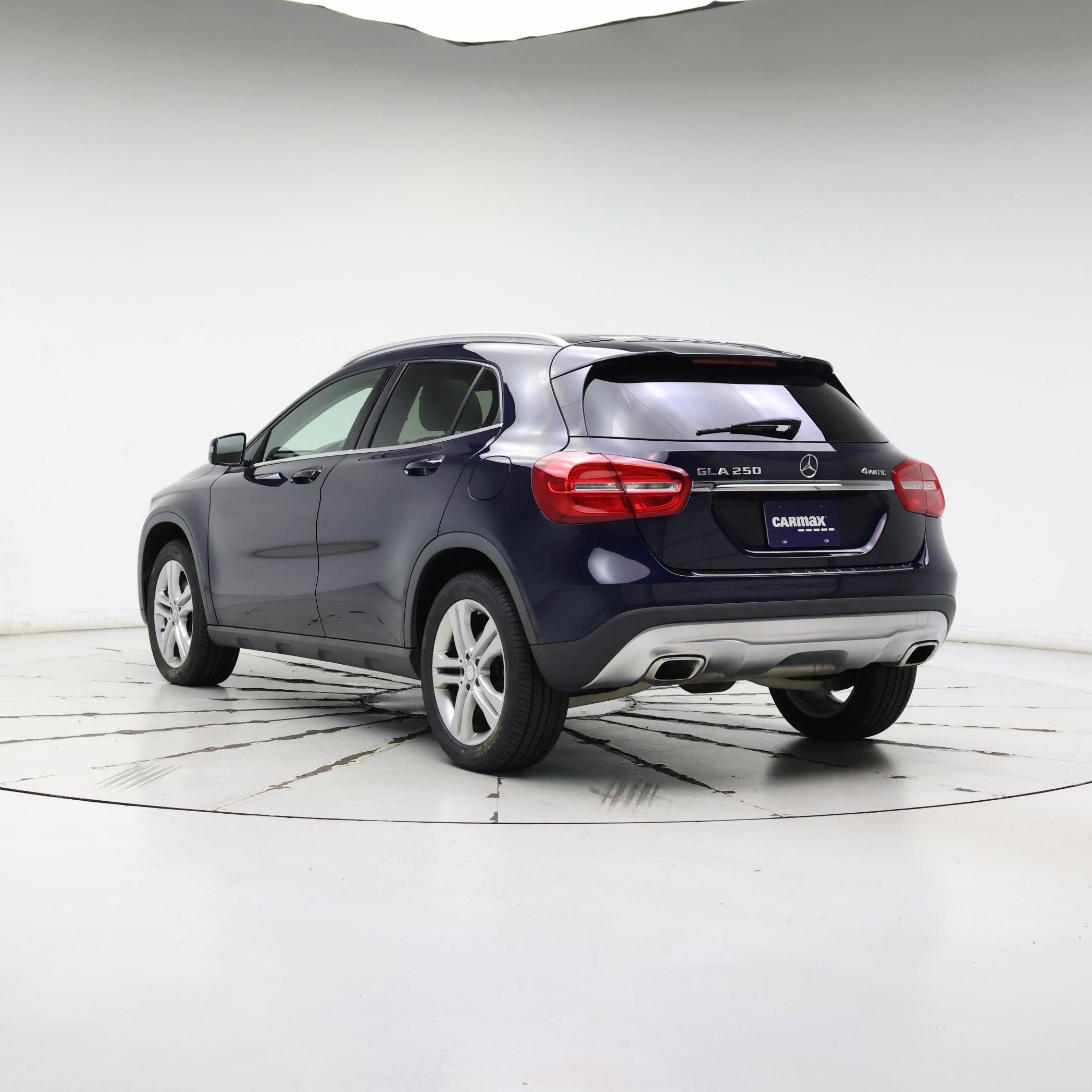 Thumbnail: 2017 Mercedes-Benz GLA - 2