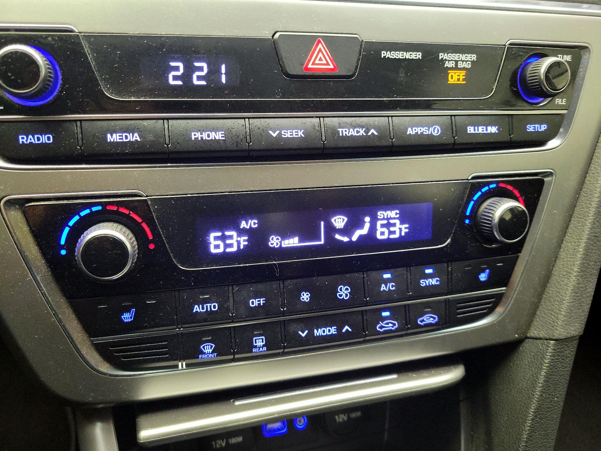Thumbnail: 2016 Hyundai Sonata - 16