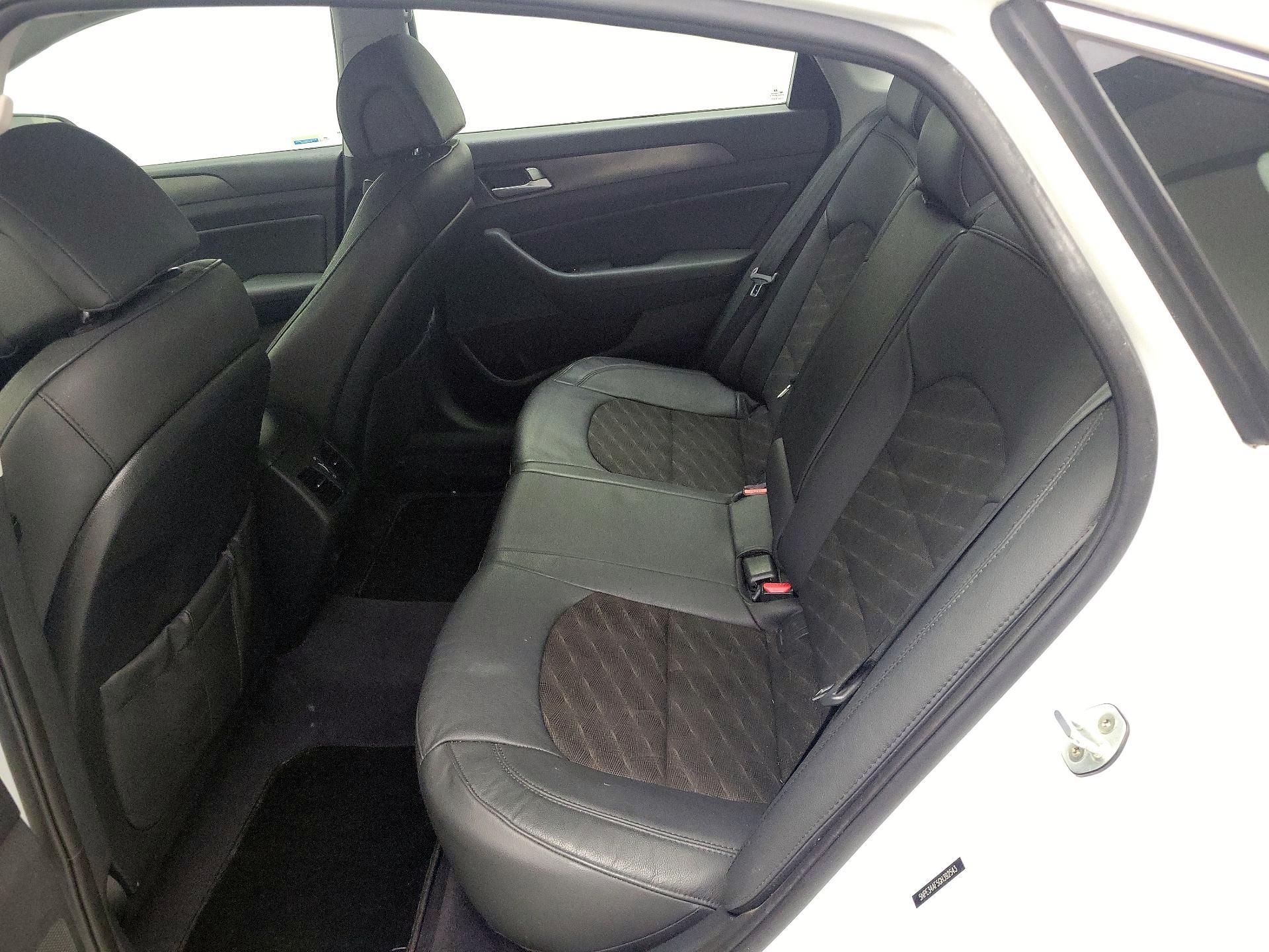 Thumbnail: 2016 Hyundai Sonata - 19