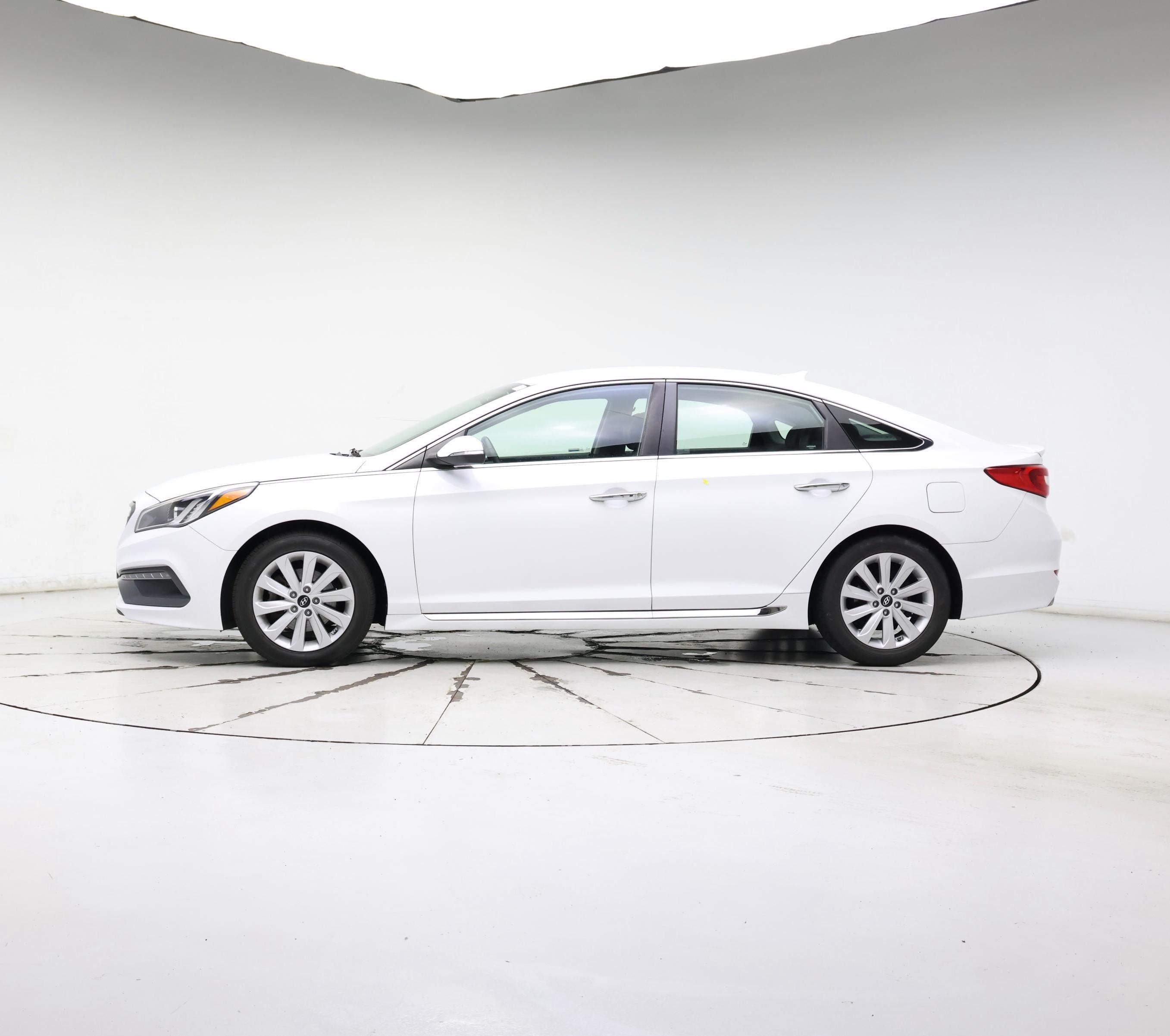 Thumbnail: 2016 Hyundai Sonata - 3