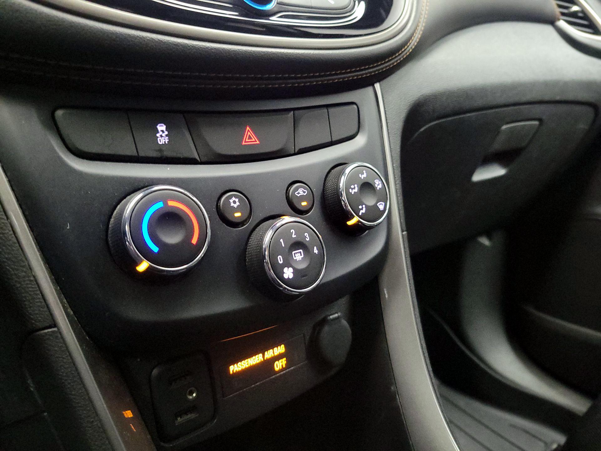 Thumbnail: 2019 Chevrolet Trax - 16