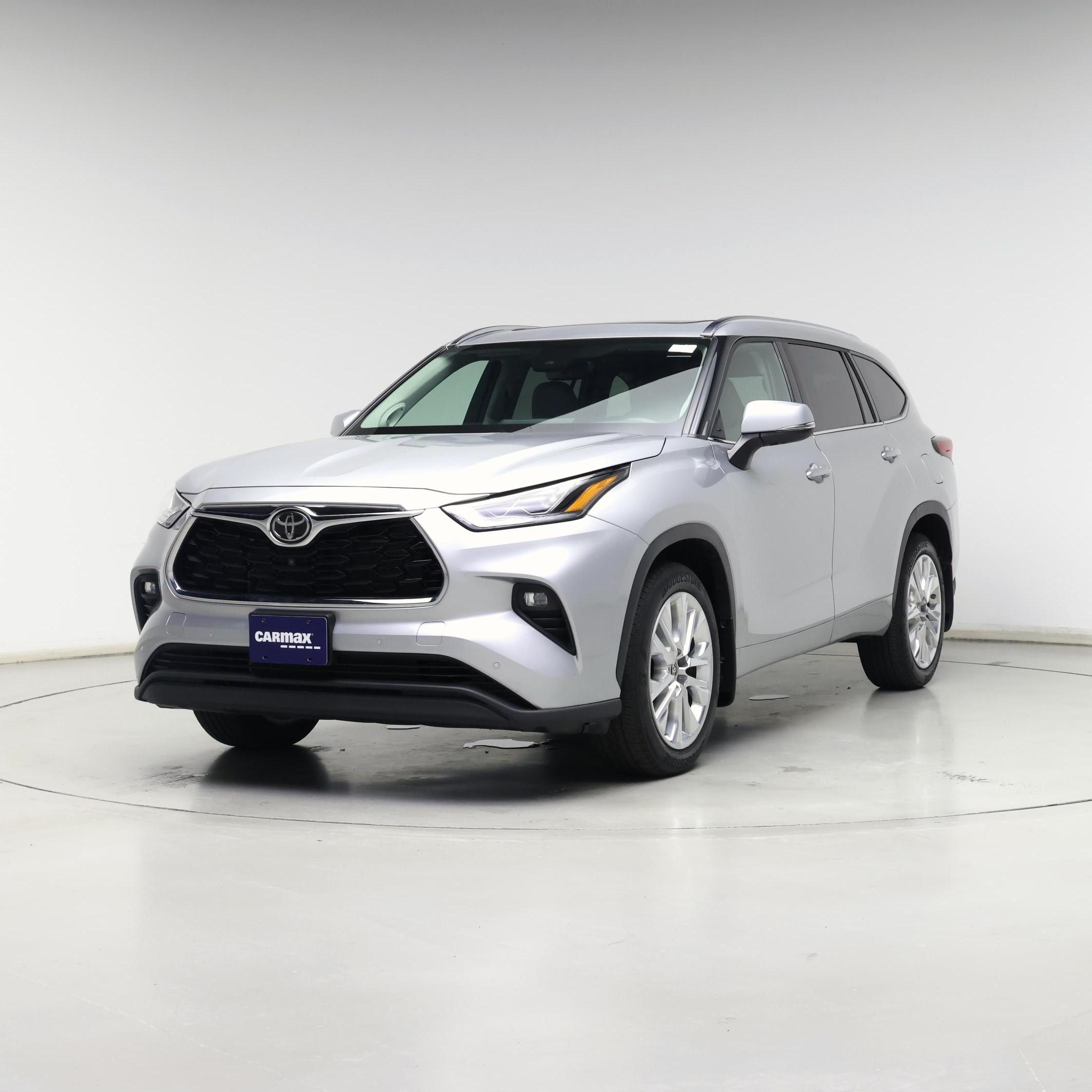 Thumbnail: 2022 Toyota Highlander - 4