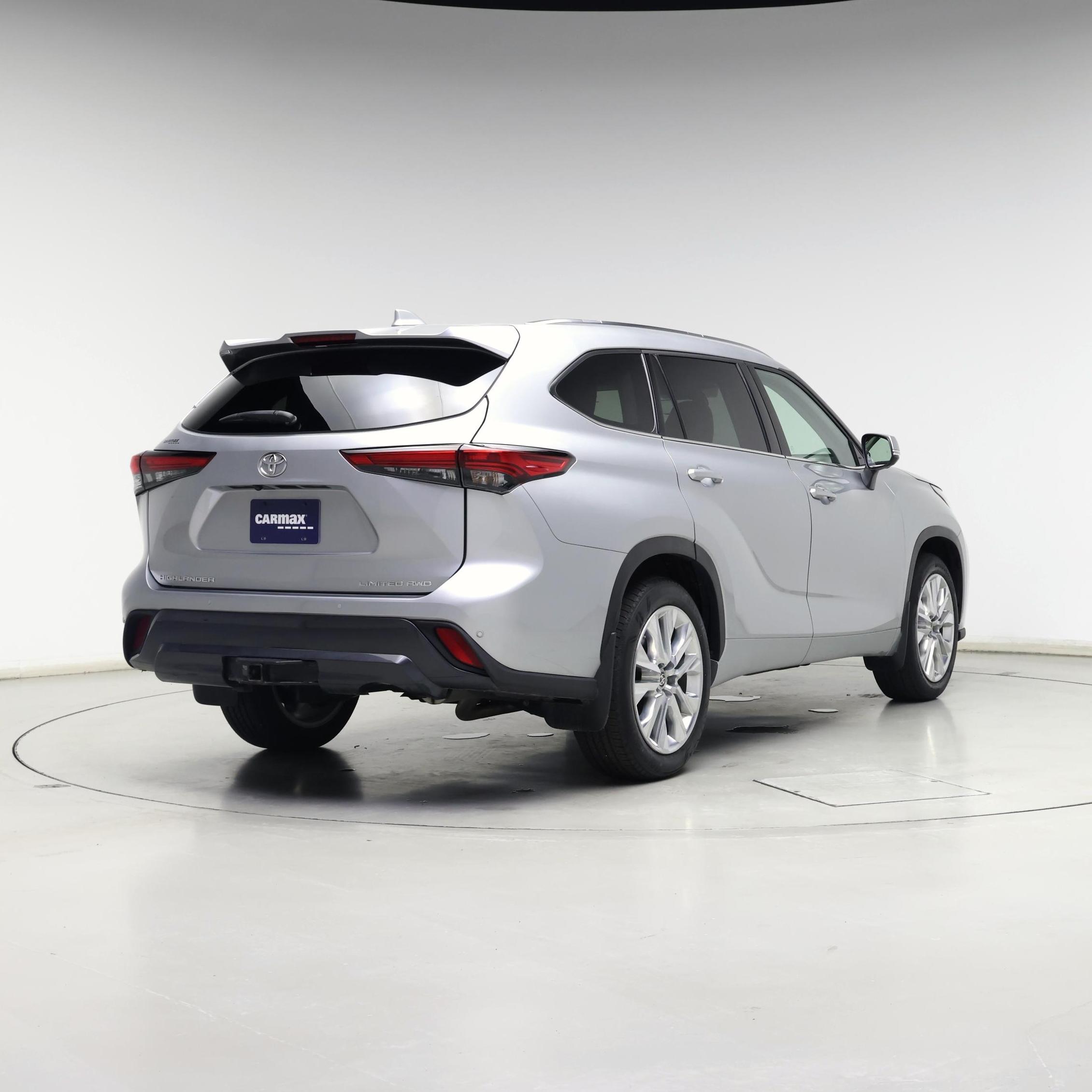 Thumbnail: 2022 Toyota Highlander - 8
