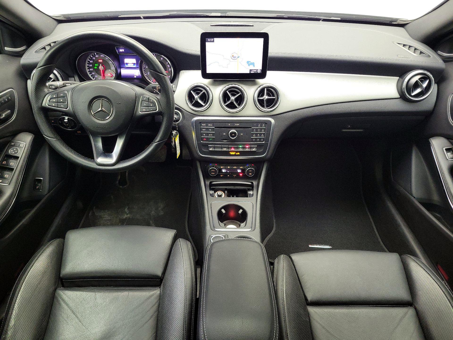 Thumbnail: 2017 Mercedes-Benz GLA - 9