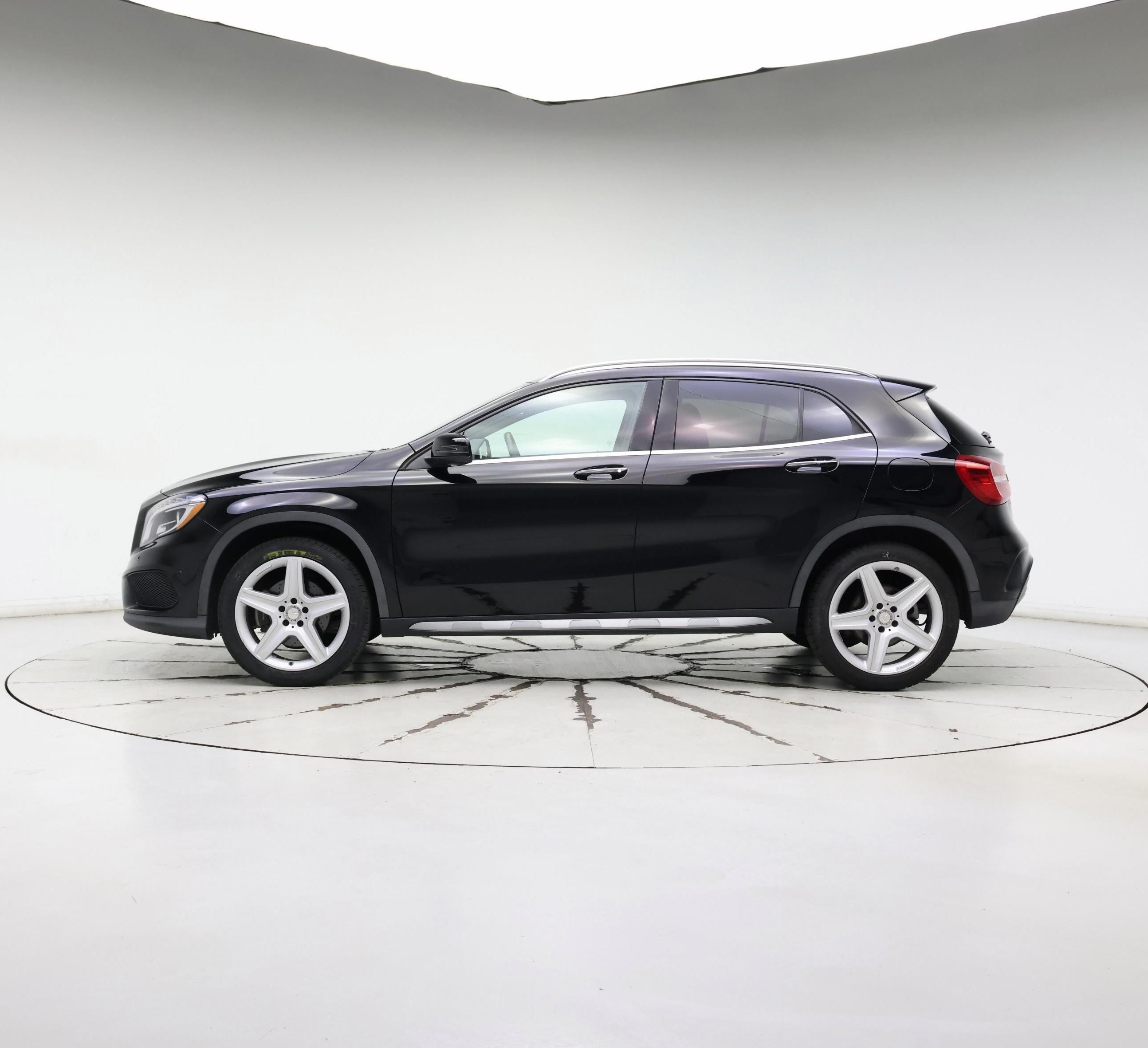 Thumbnail: 2017 Mercedes-Benz GLA - 3