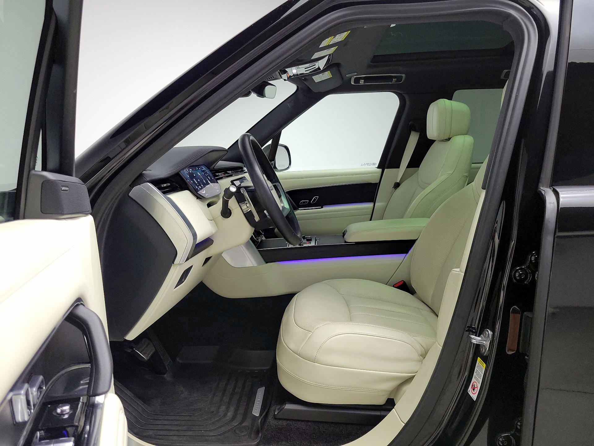 Thumbnail: 2023 Land Rover Range Rover - 11