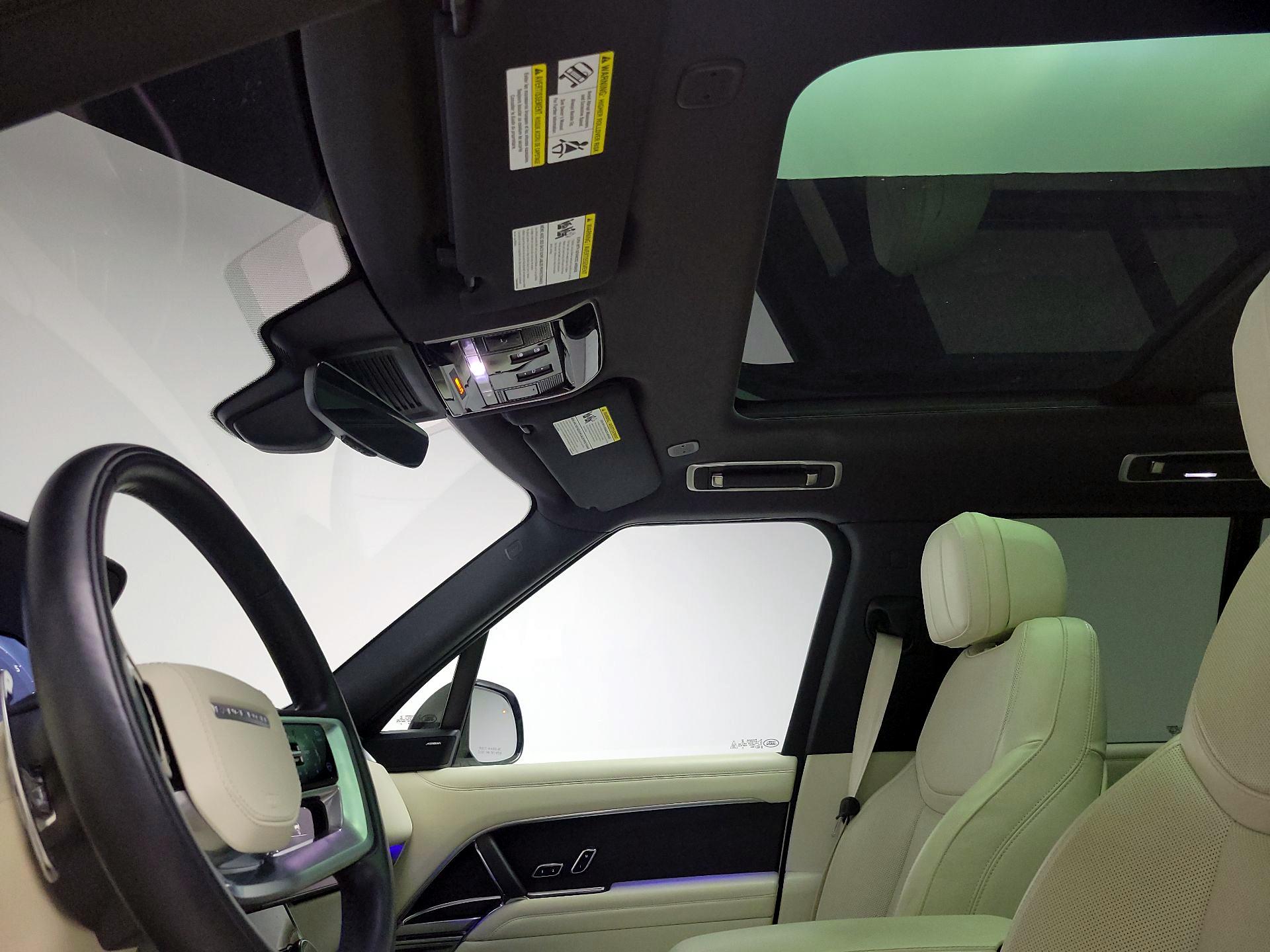 Thumbnail: 2023 Land Rover Range Rover - 20