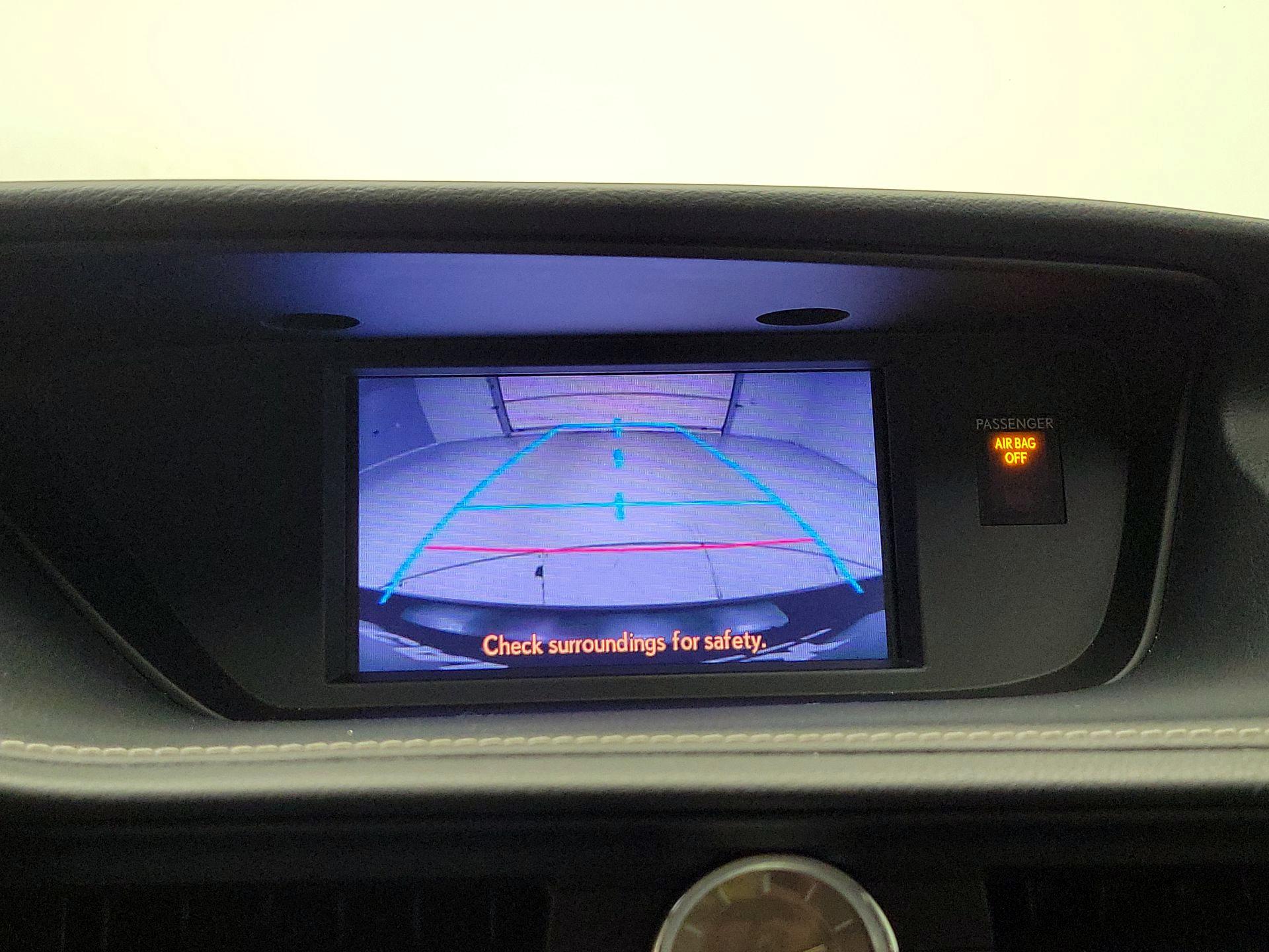Thumbnail: 2013 Lexus ES - 14