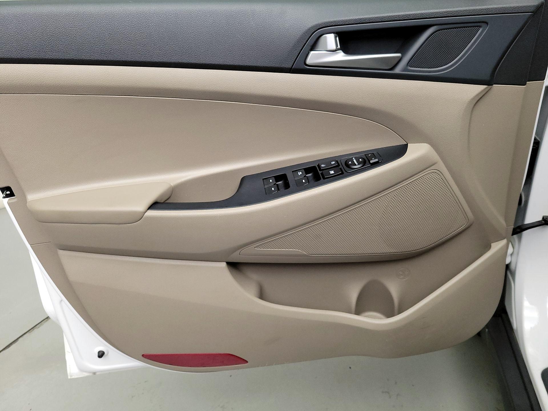 Thumbnail: 2020 Hyundai Tucson - 12