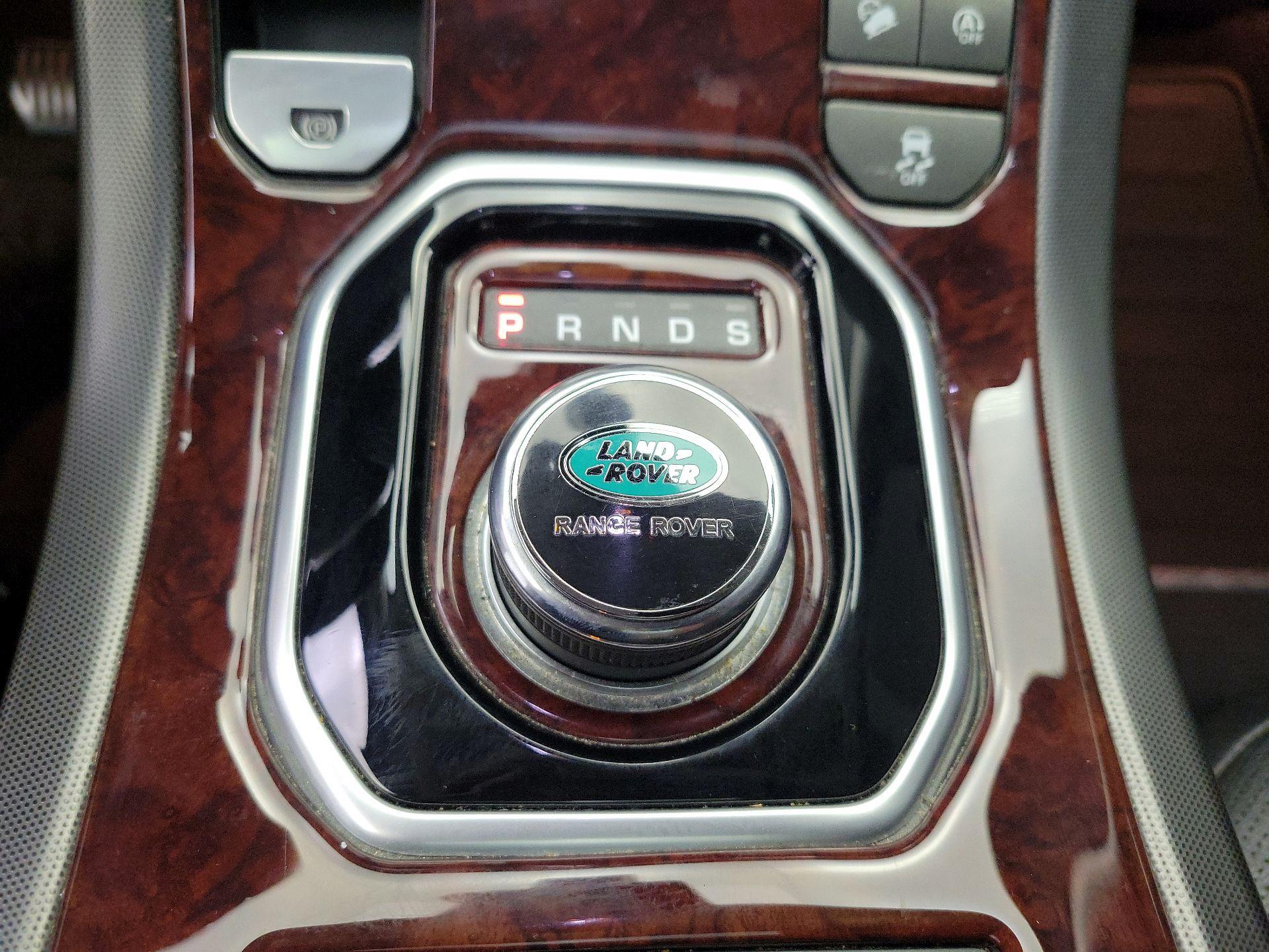 Thumbnail: 2018 Land Rover Range Rover Evoque - 16