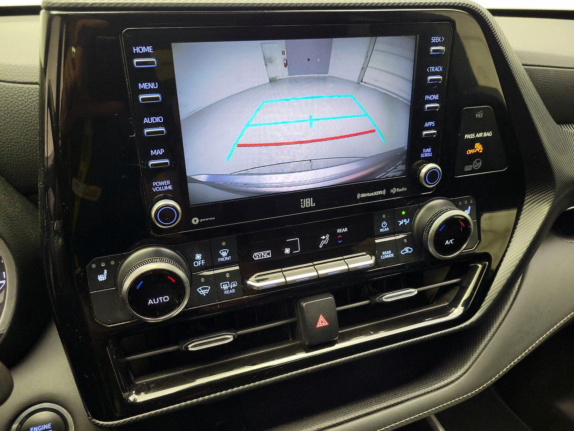 Thumbnail: 2021 Toyota Highlander - 15