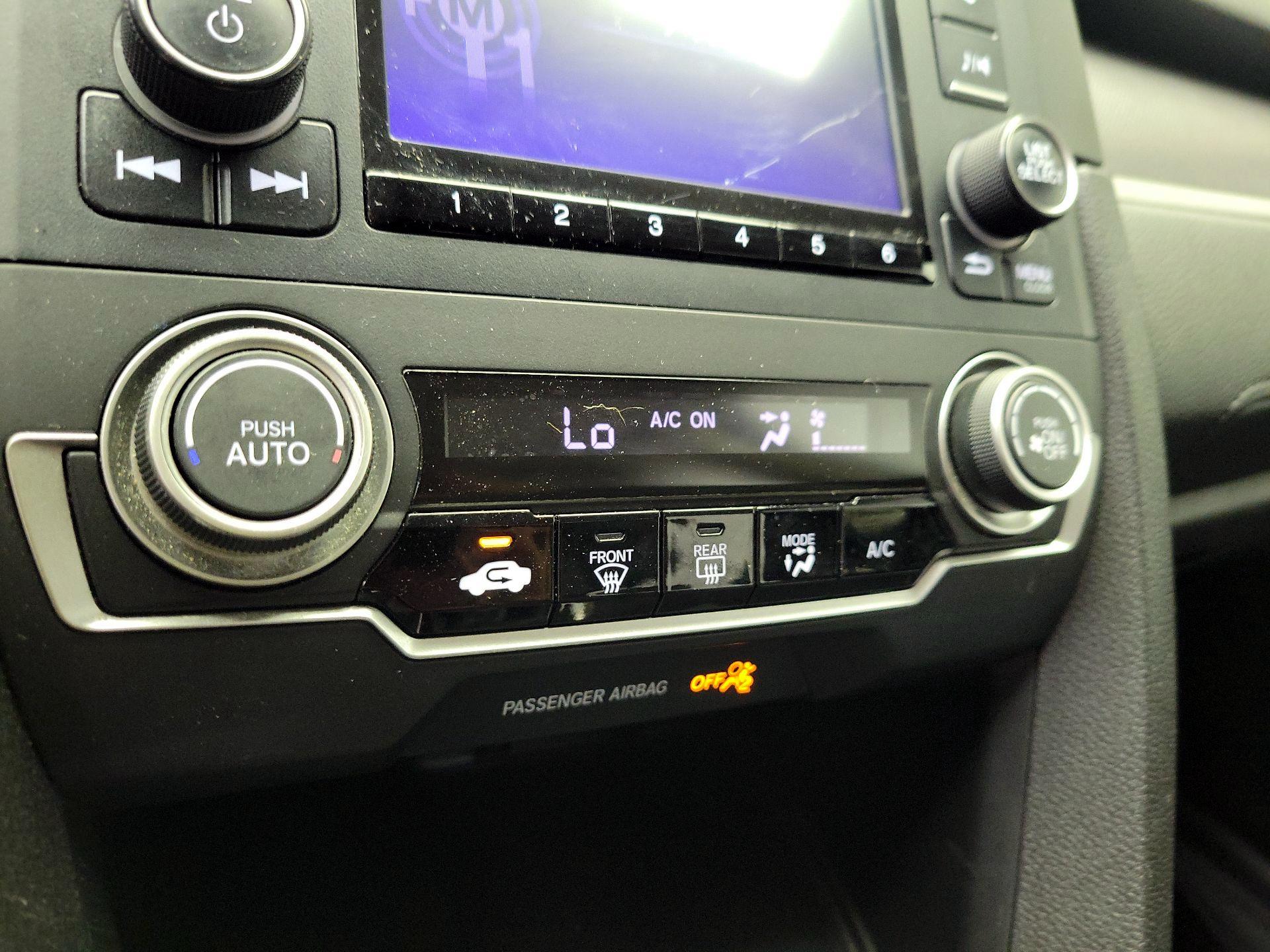Thumbnail: 2016 Honda Civic - 15