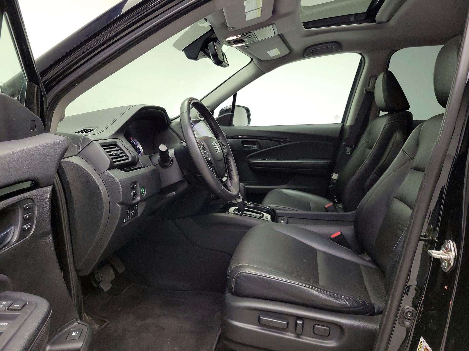 Thumbnail: 2017 Honda Ridgeline - 11
