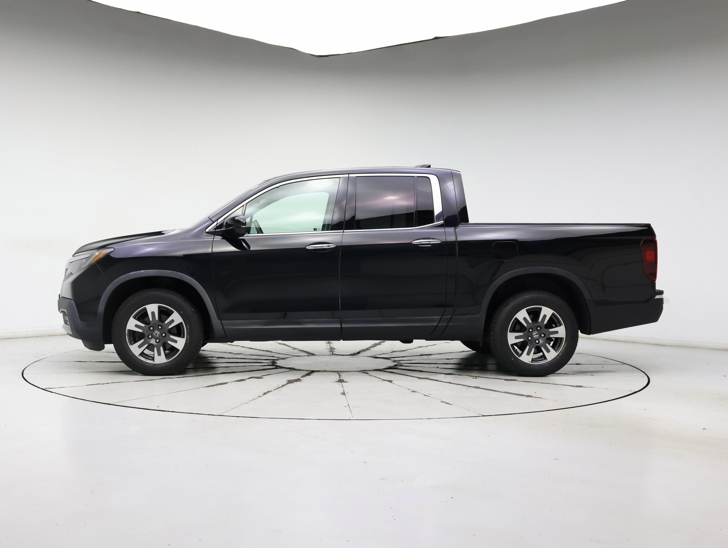 Thumbnail: 2017 Honda Ridgeline - 3