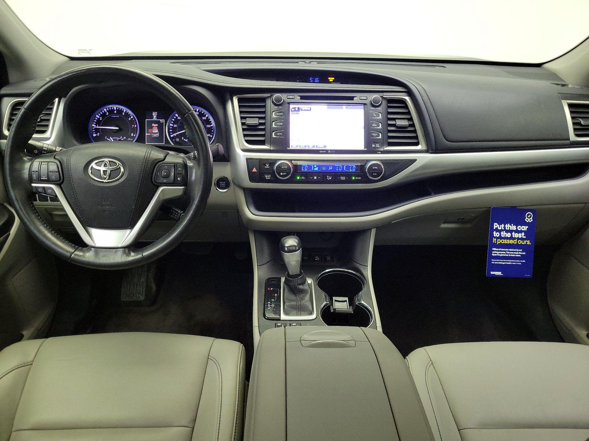 Thumbnail: 2015 Toyota Highlander - 9