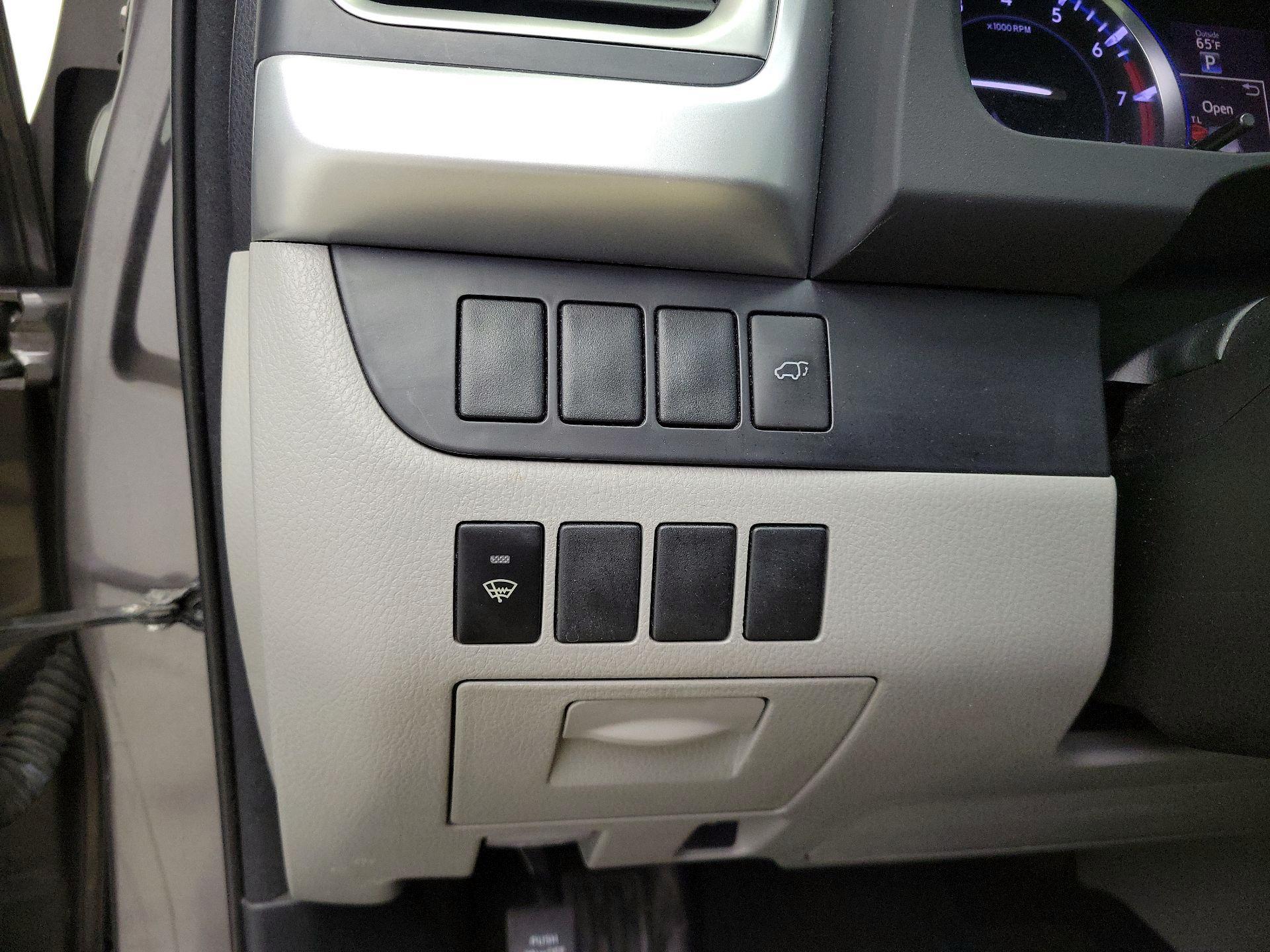 Thumbnail: 2015 Toyota Highlander - 13
