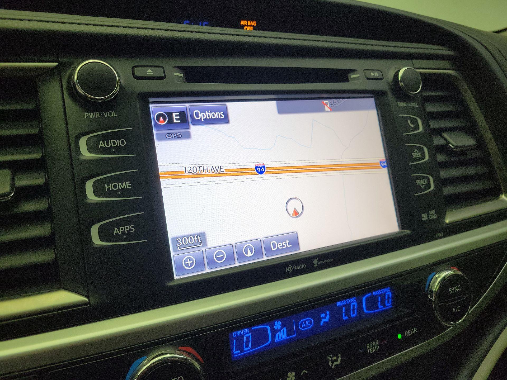 Thumbnail: 2015 Toyota Highlander - 14