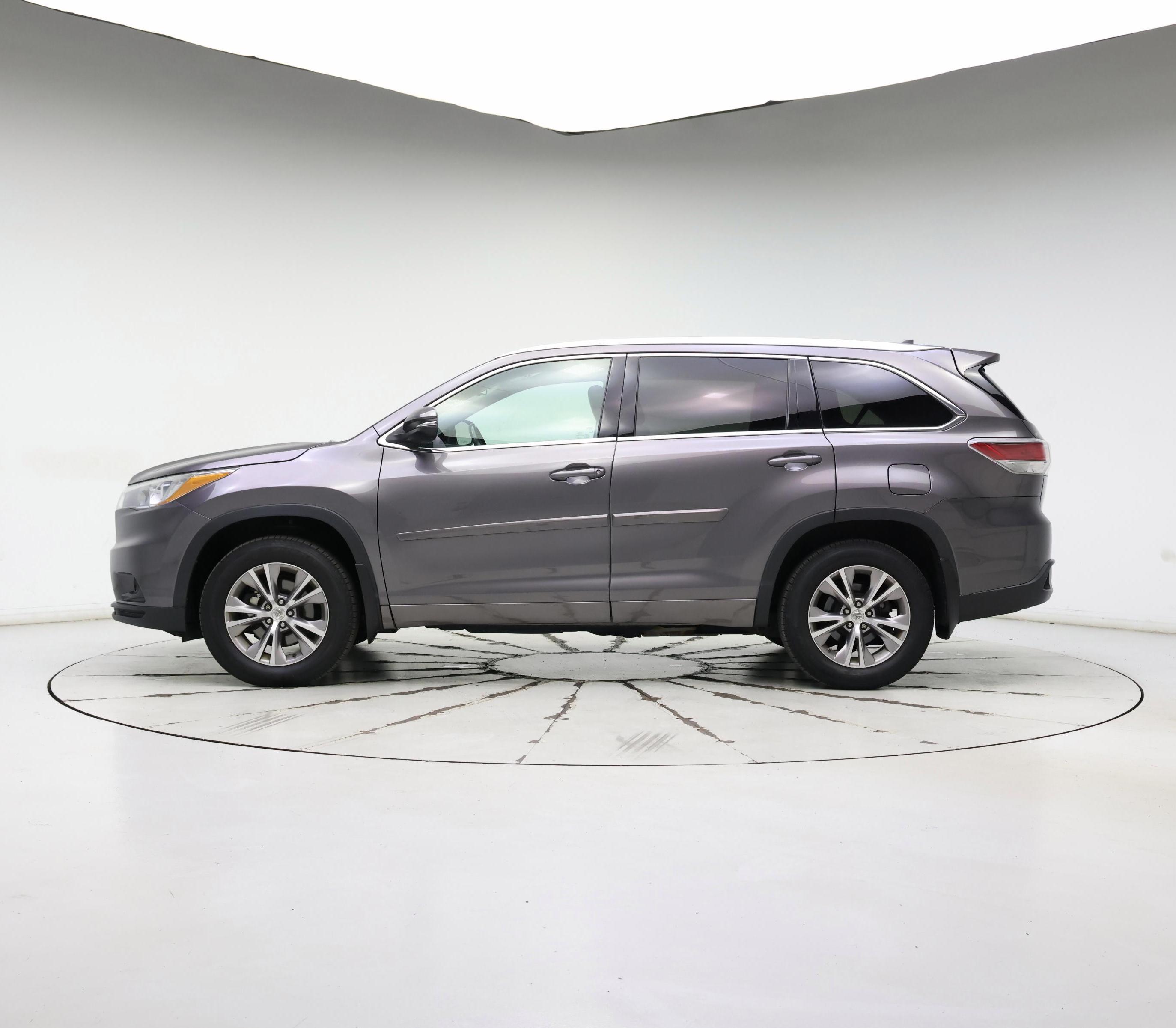 Thumbnail: 2015 Toyota Highlander - 3