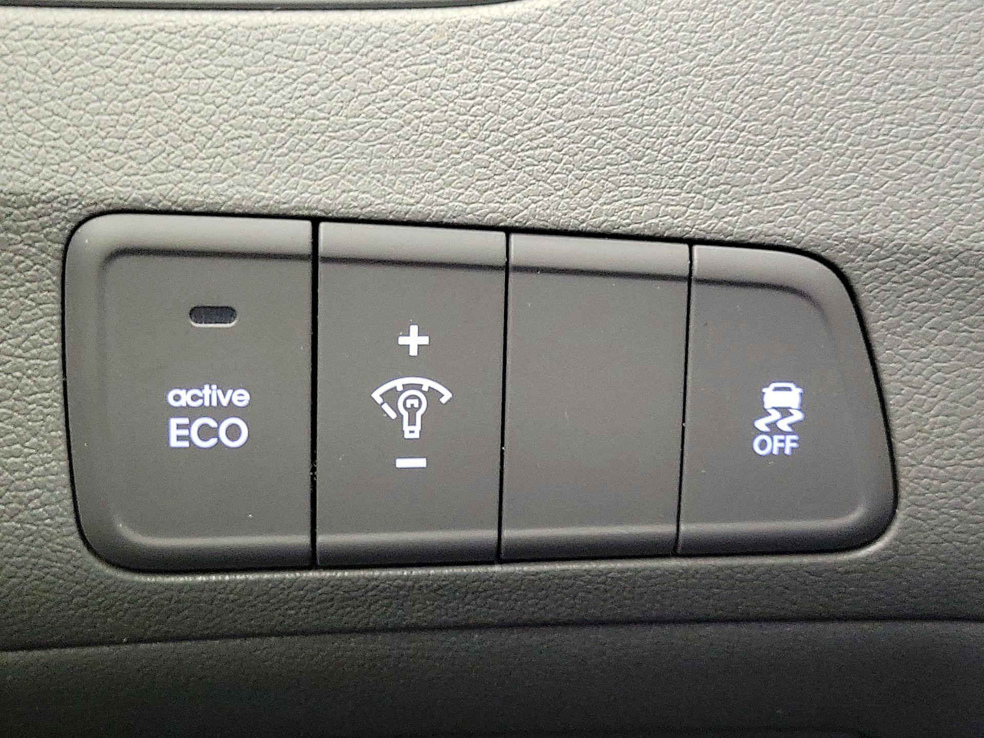 Thumbnail: 2014 Hyundai Elantra - 13