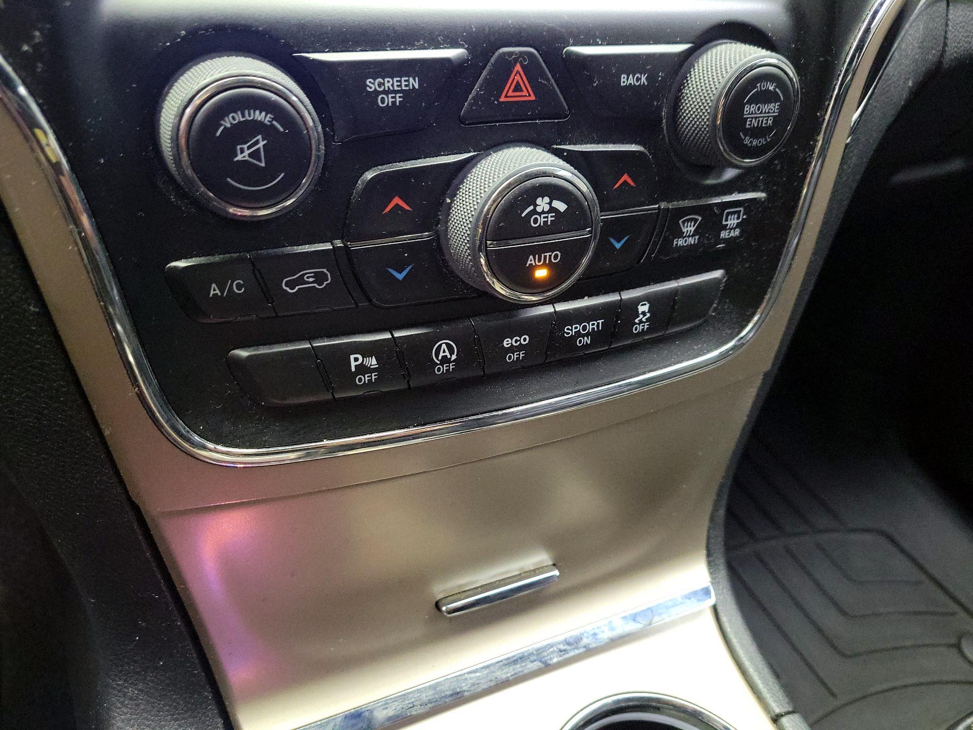 Thumbnail: 2017 Jeep Grand Cherokee - 17