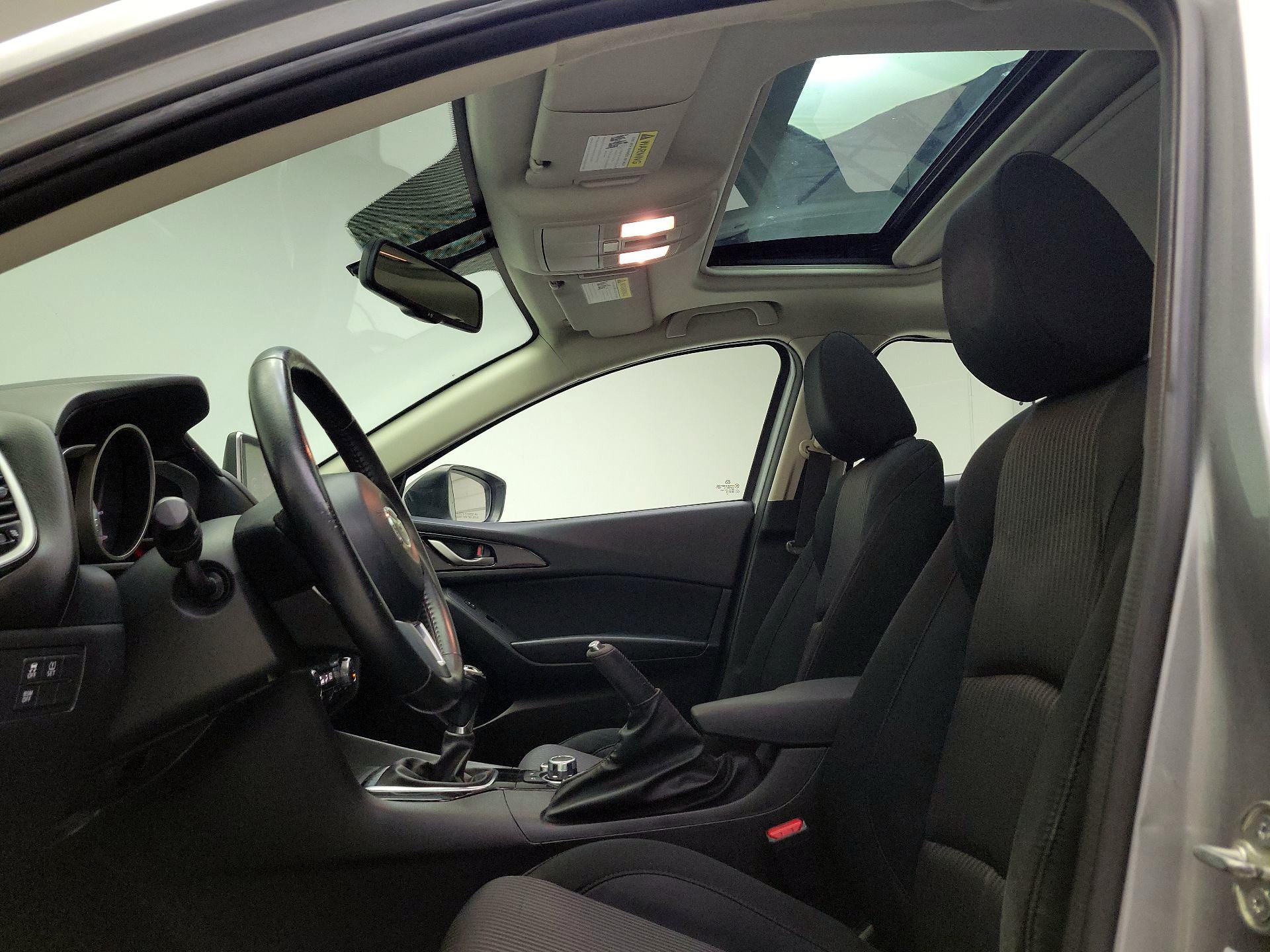 Thumbnail: 2016 Mazda Mazda3 - 19